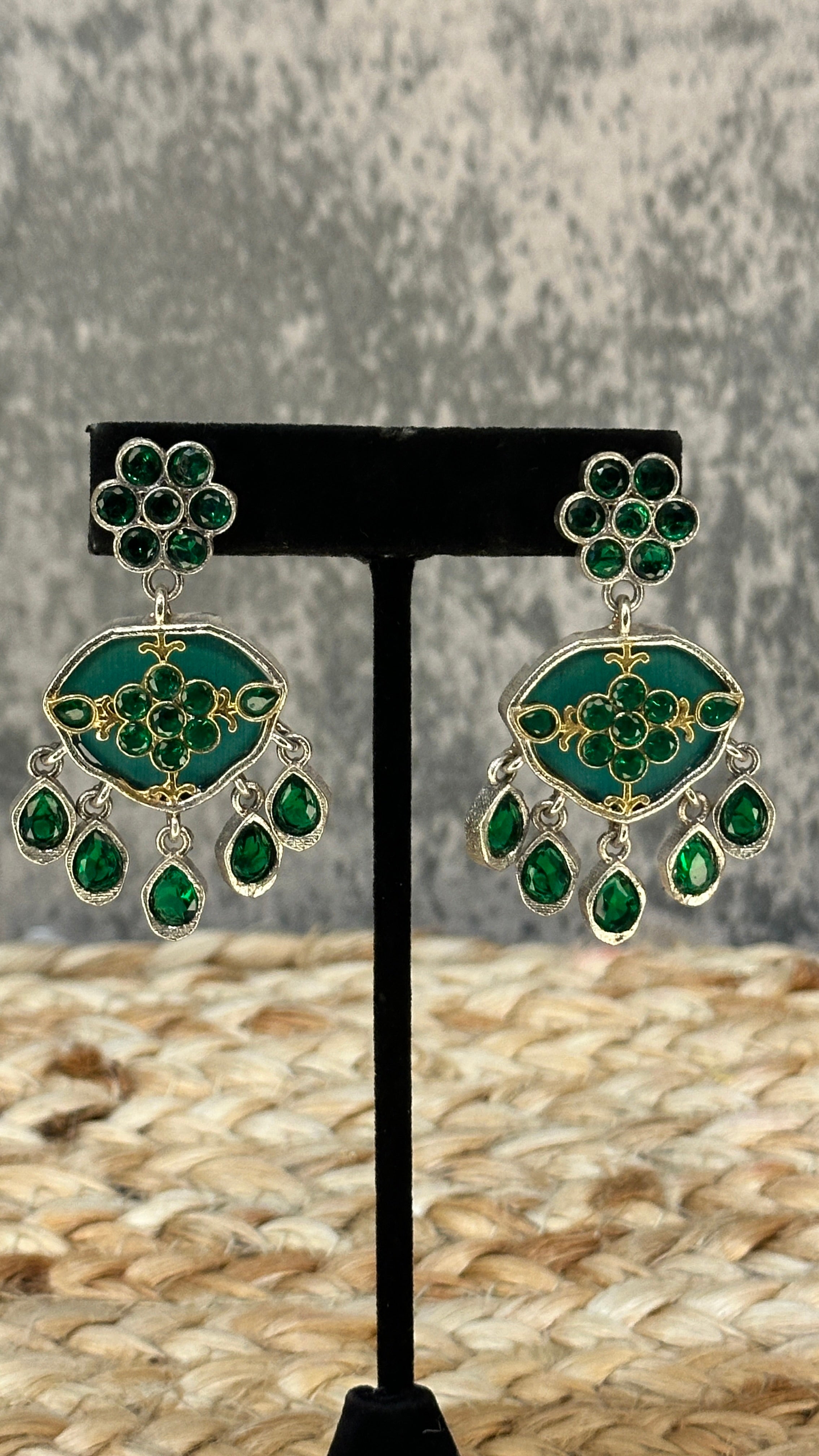 Green stone necklace with earring