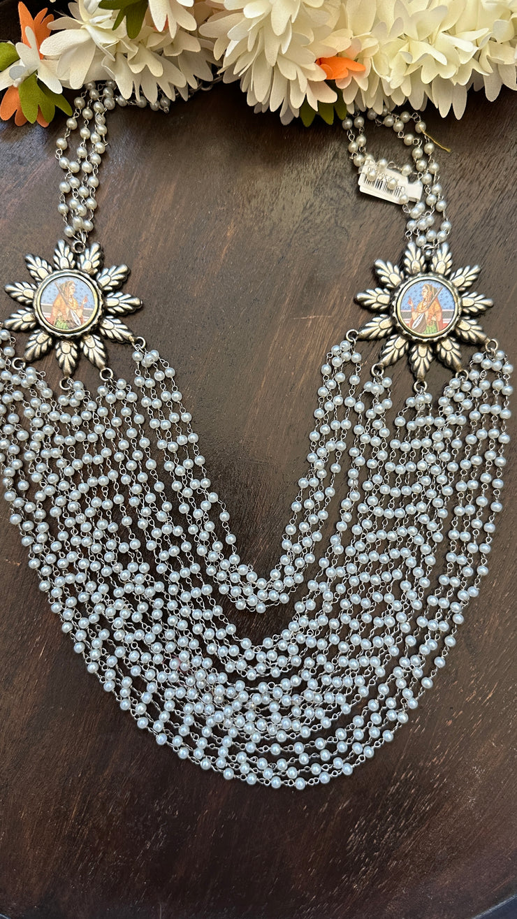 Long necklace