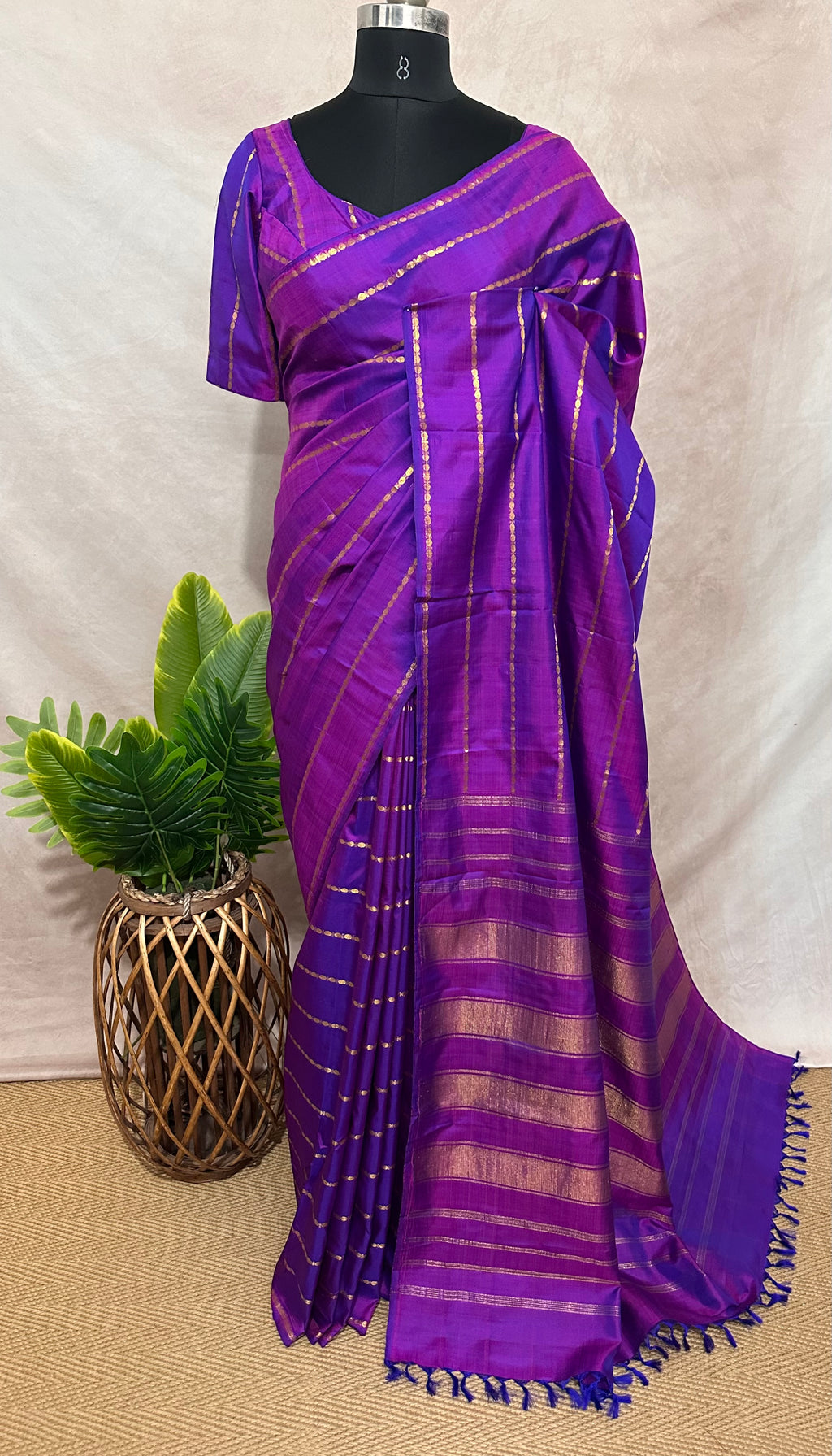 Pure handloom kanchivaram saree with 2gm zari, stitched blouse