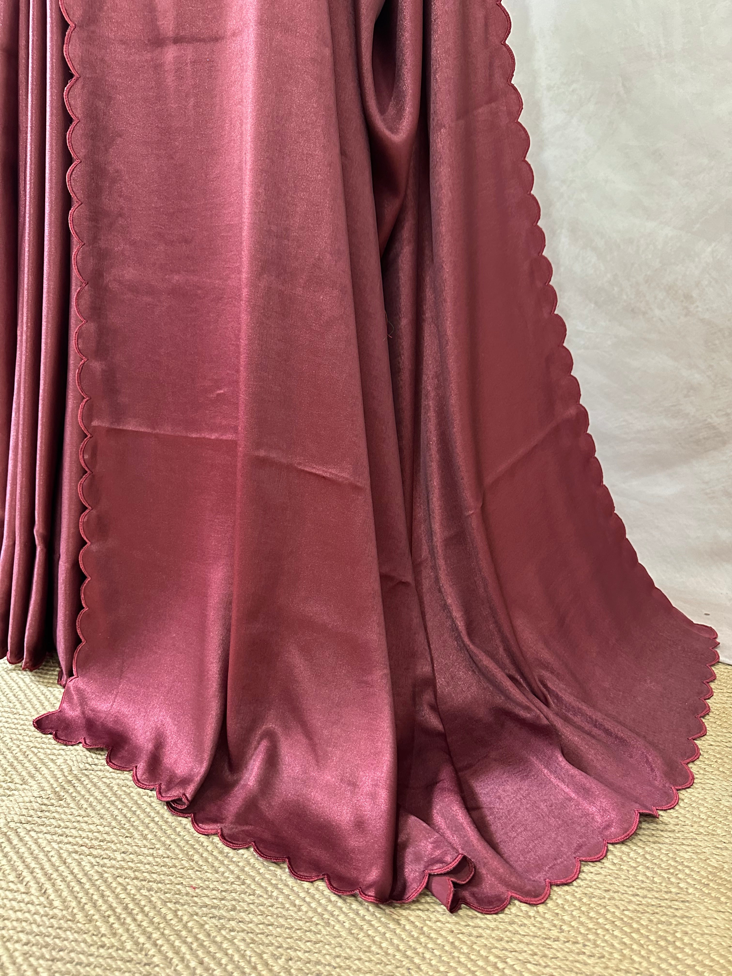 Shimmer crepe saree with scallop border, with stitched blouse