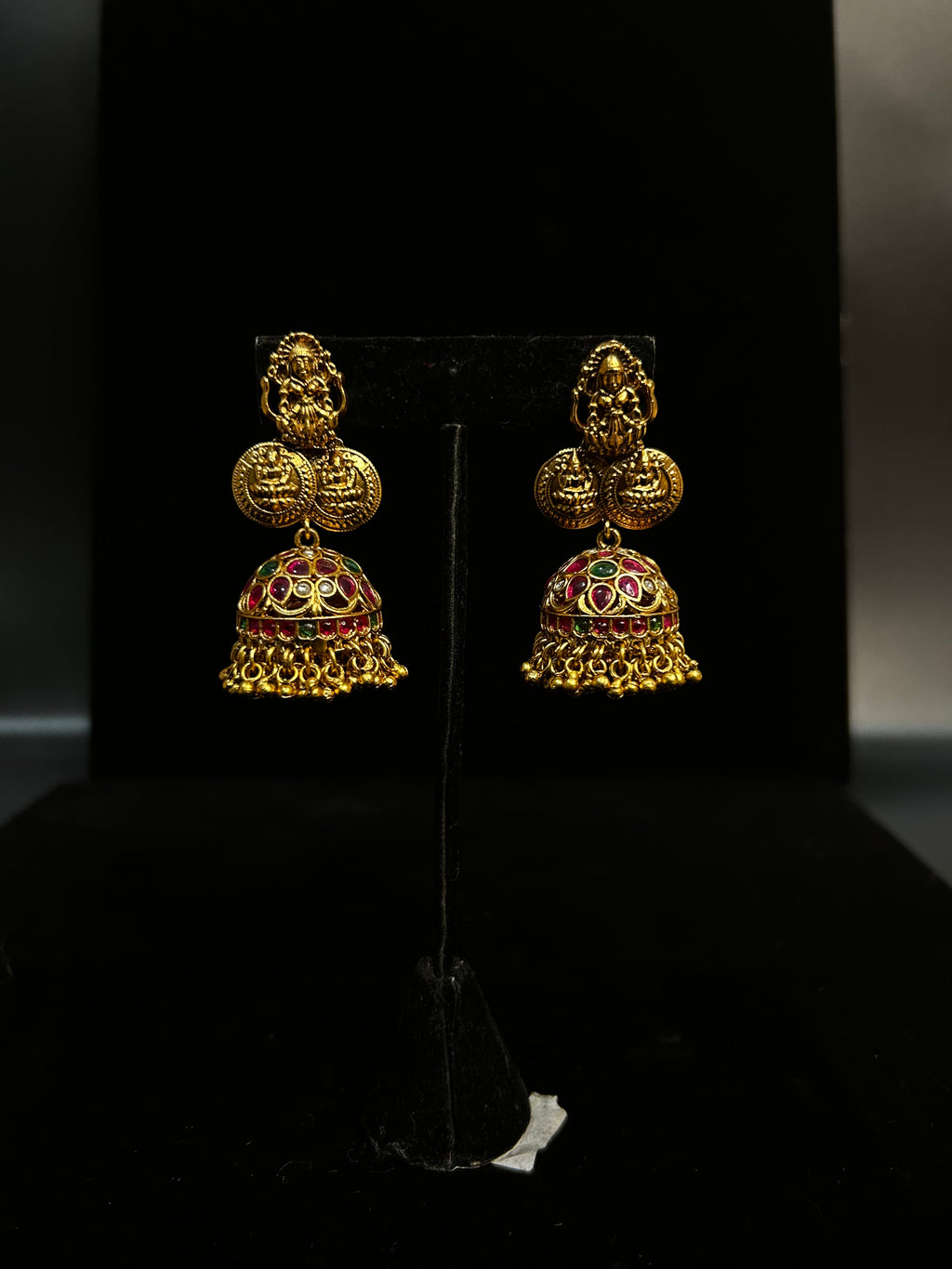 Necklace with pendent and jhumka