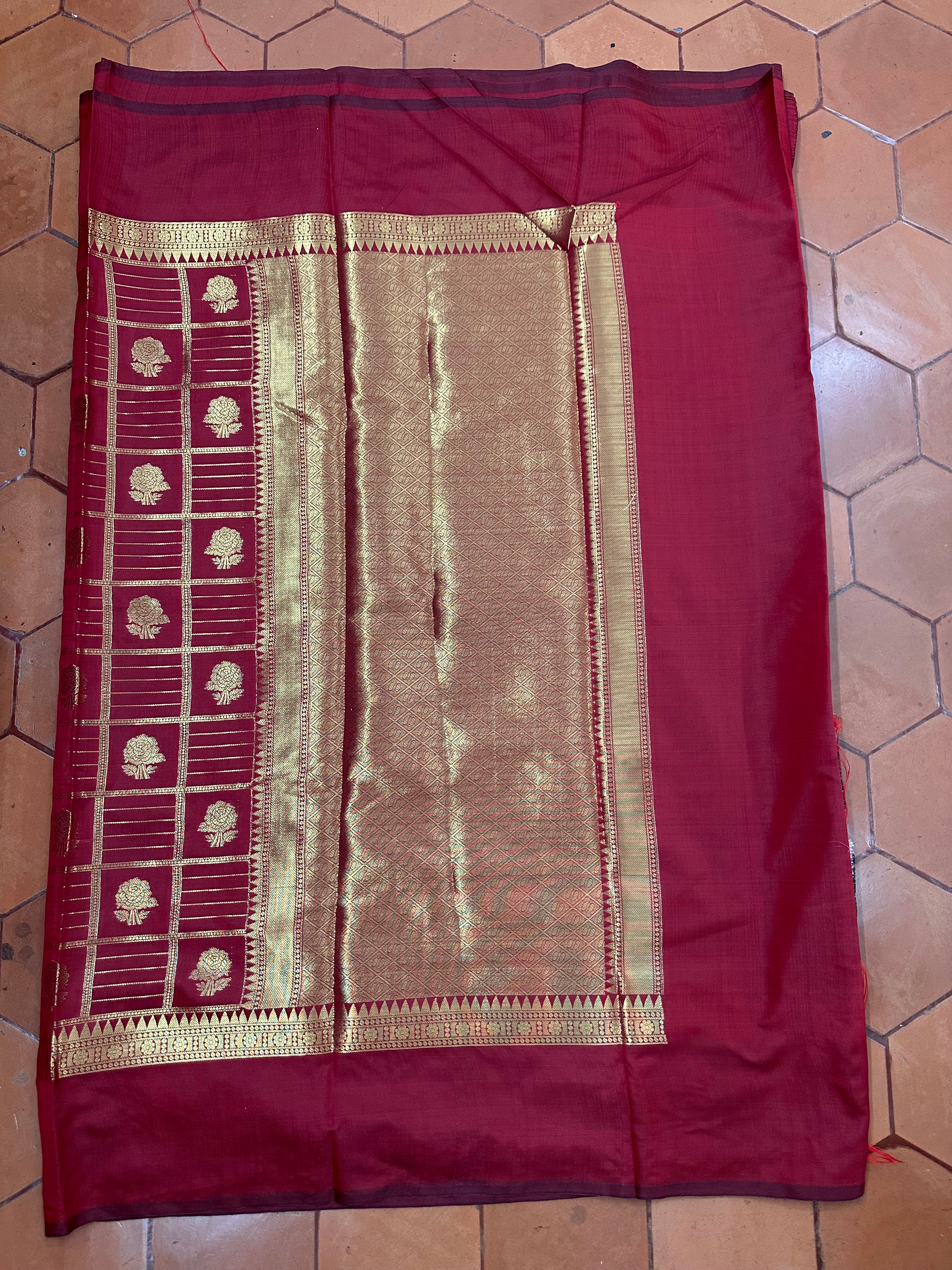 Gift saree