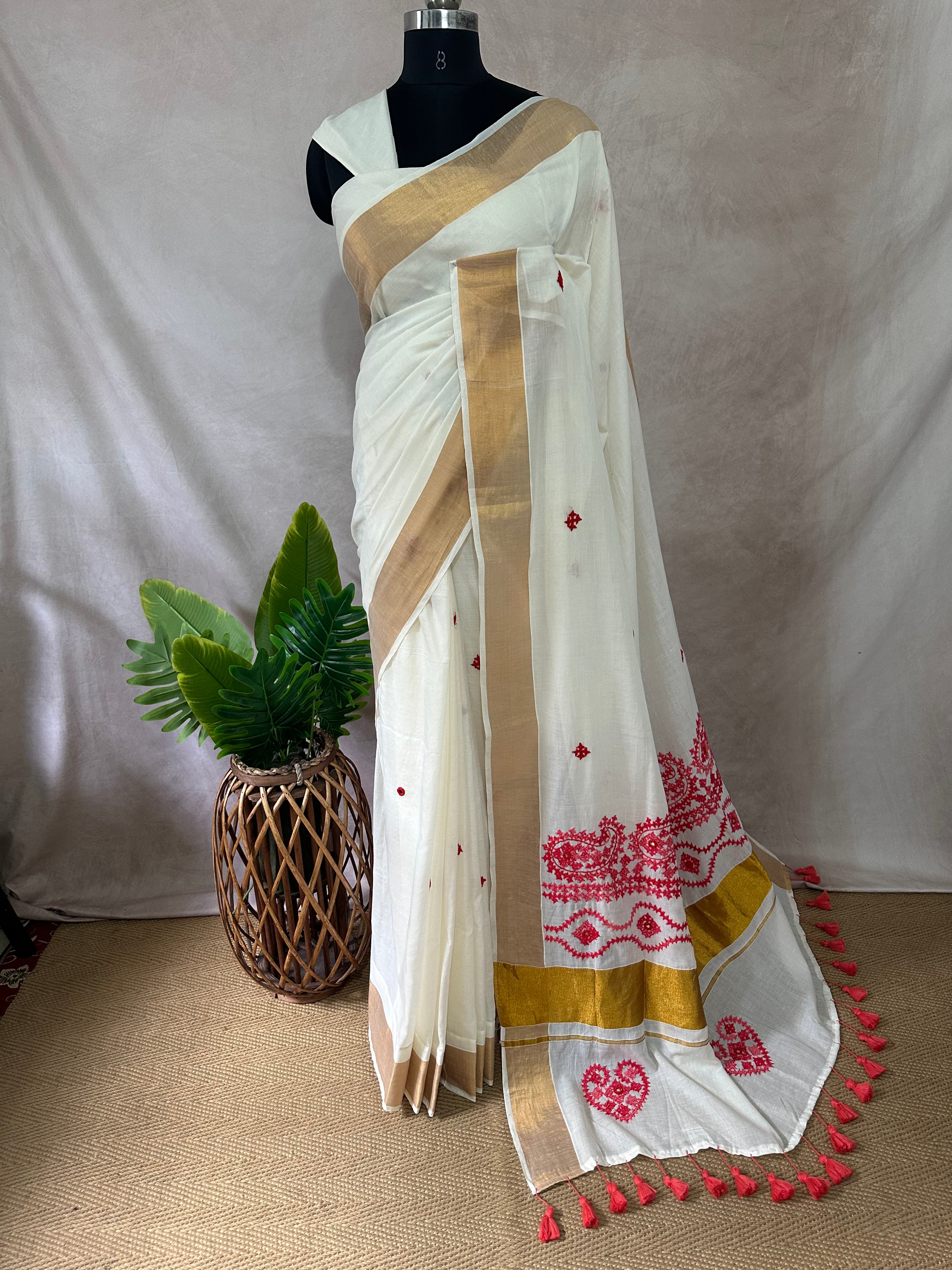 Set saree with gujrati hand work (Kutch work)