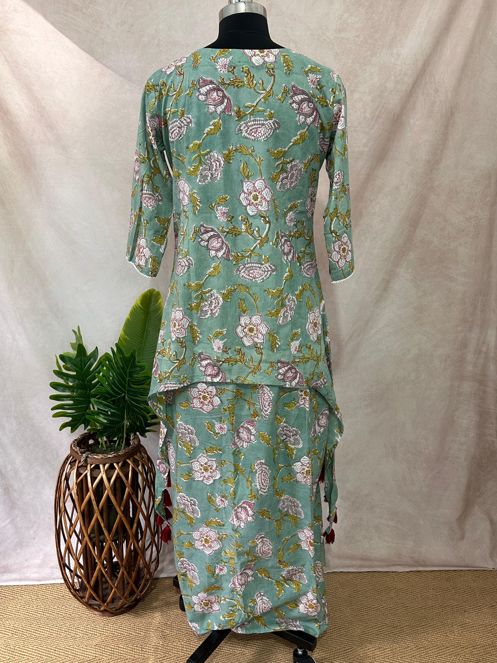 Drape skirt with kurti in pure cotton with hand block print