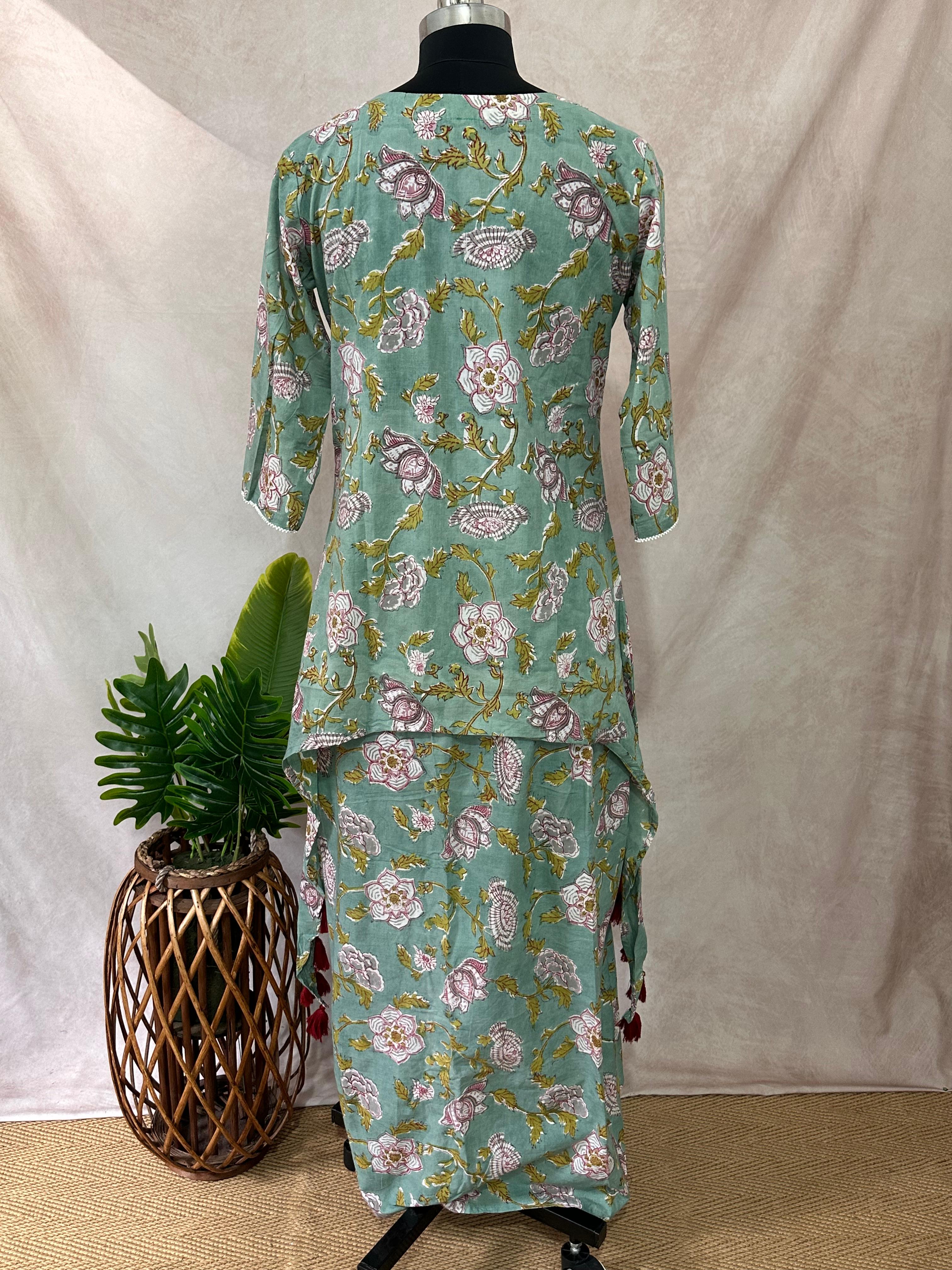 Drape skirt with kurti in pure cotton with hand block print