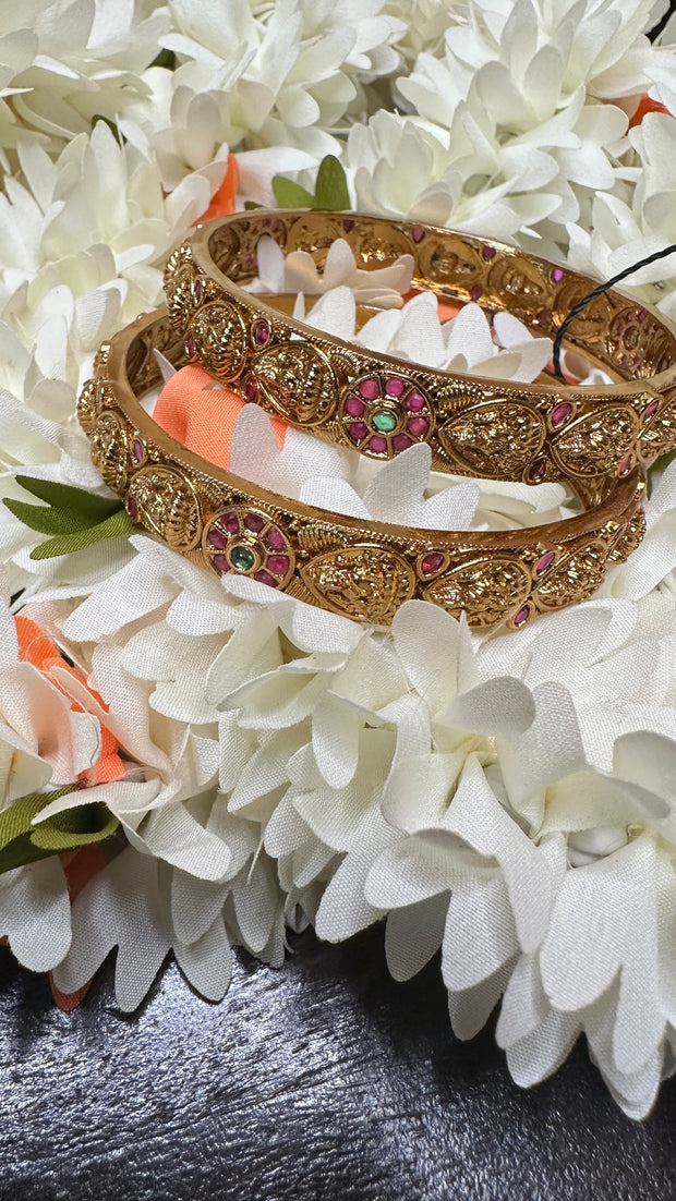 Gold bangles set - size 2.6