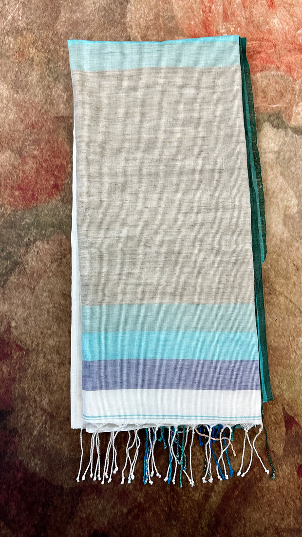 Offwhite cotton saree, with no