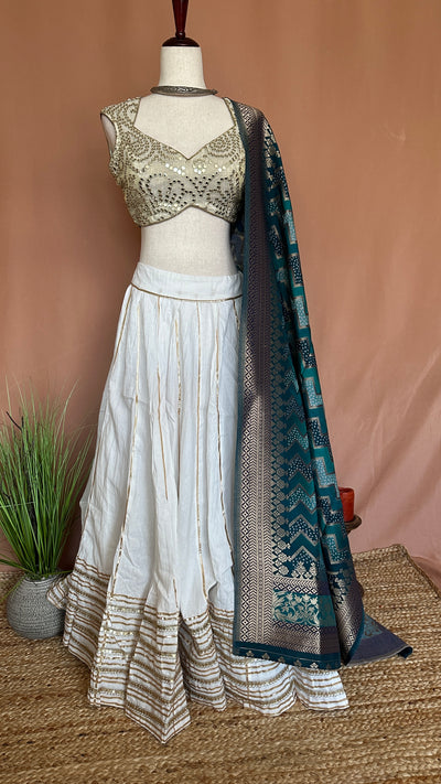 Off white 10 m flare skirt for garba with Dupatta