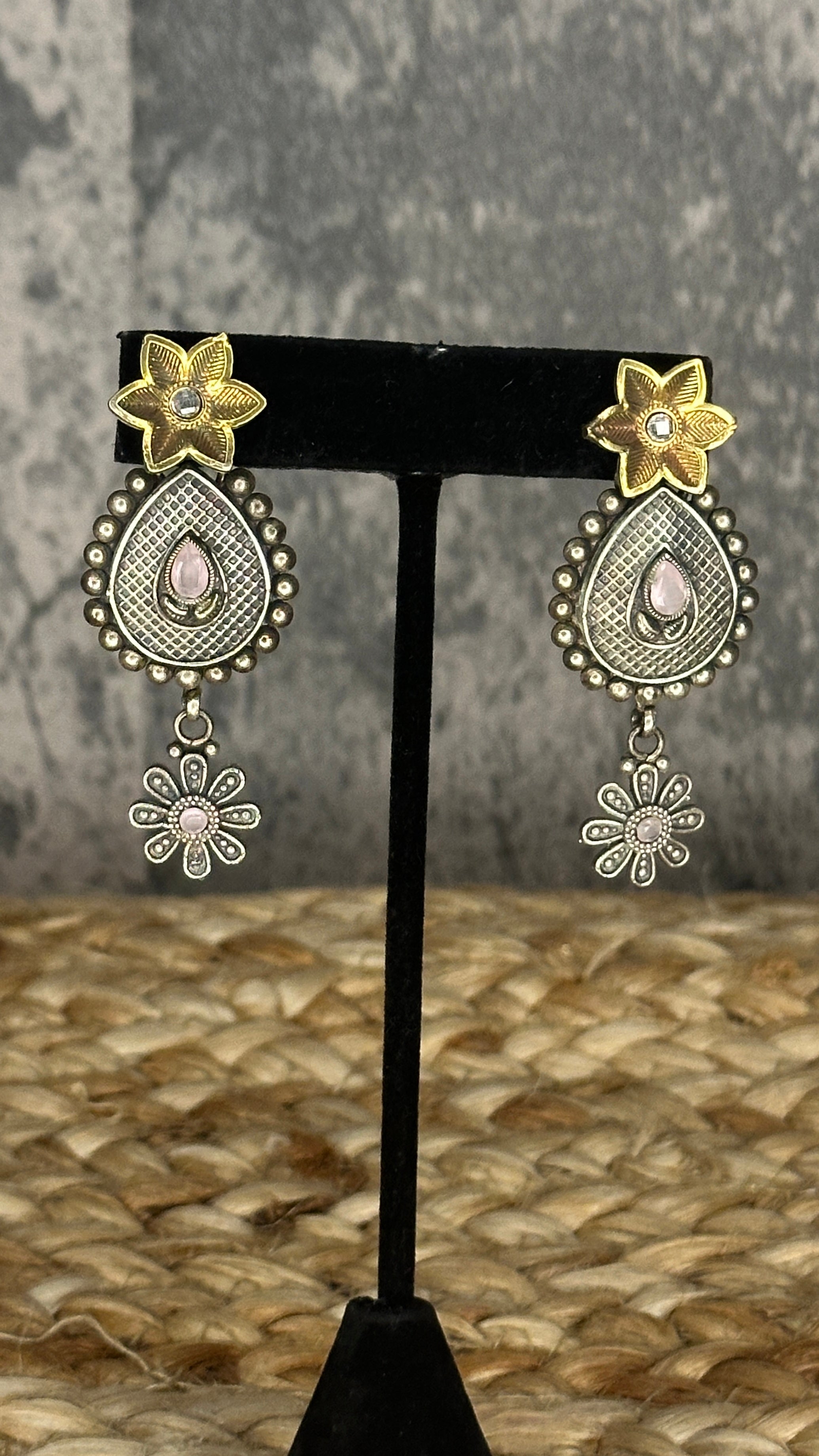 Dual tone necklace and earring