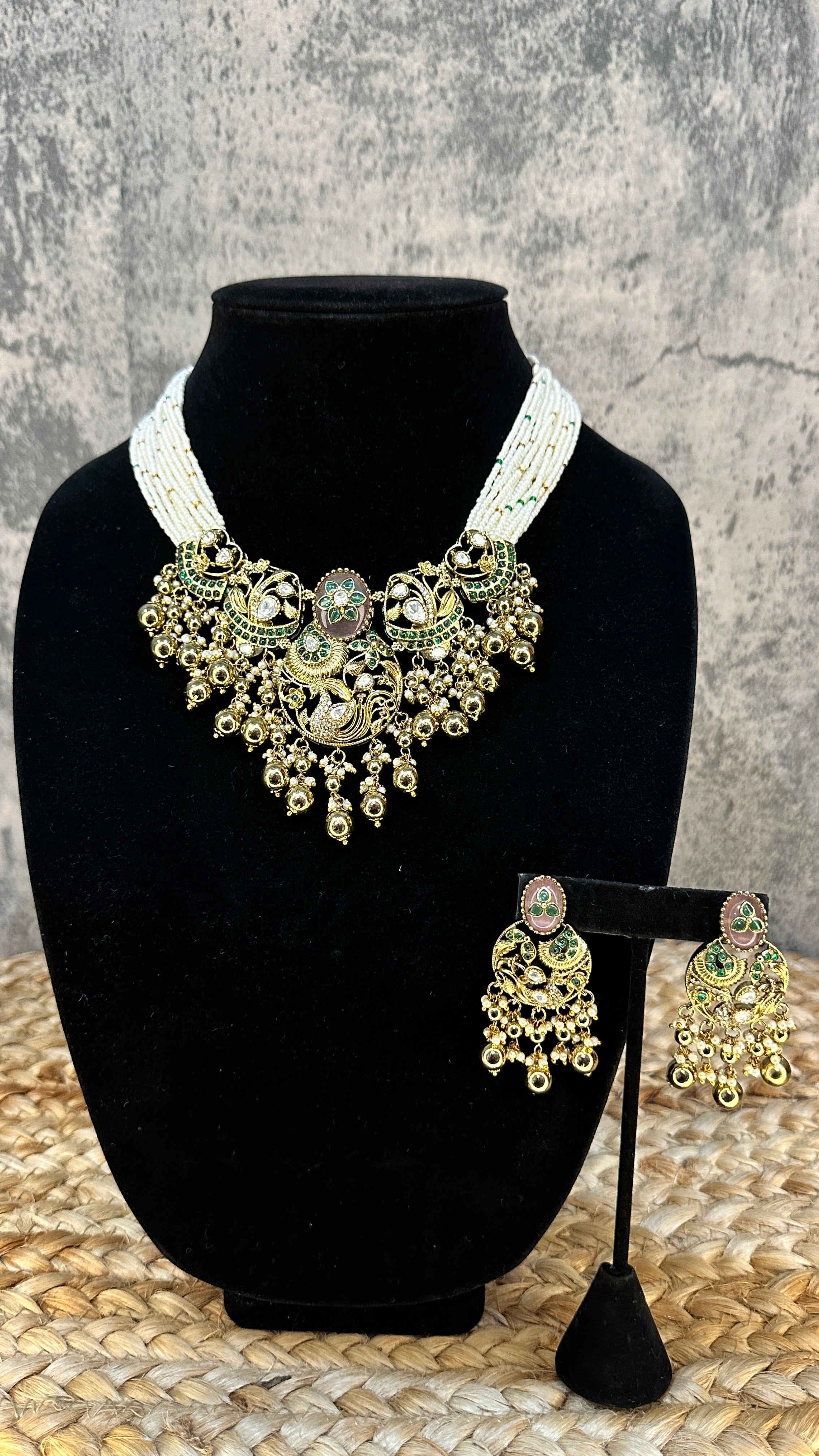 Designer replica Necklace with light pink stone and earring