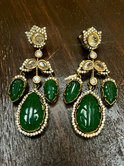 Emerald leaf stone Earring