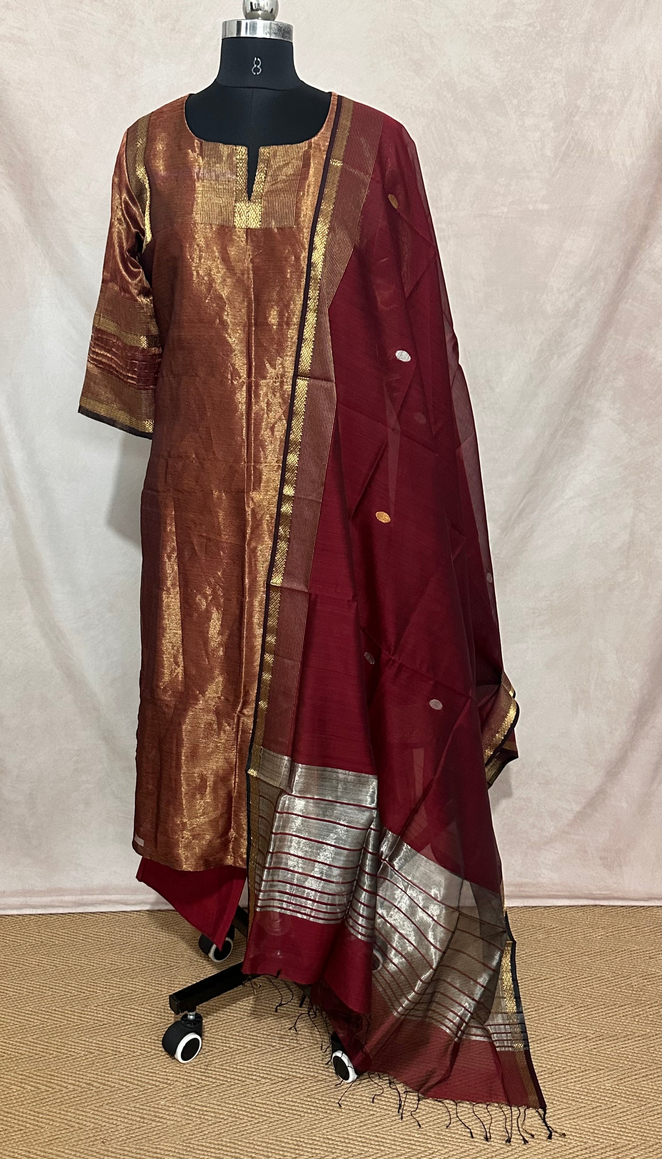 Maheshwari tissue cotton kurti with bottom and dupatta