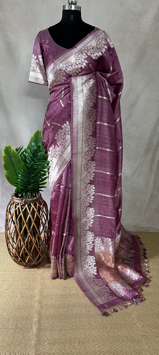 Onion pink Pure raw mango silk saree with silver border, with stitched blouse