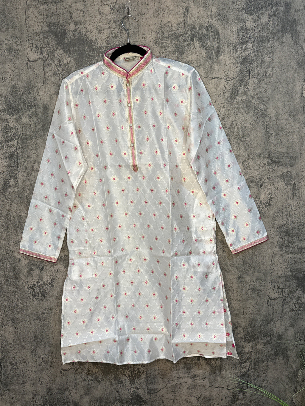 White cotton silk kurti with gold and pink self embosed emroidery