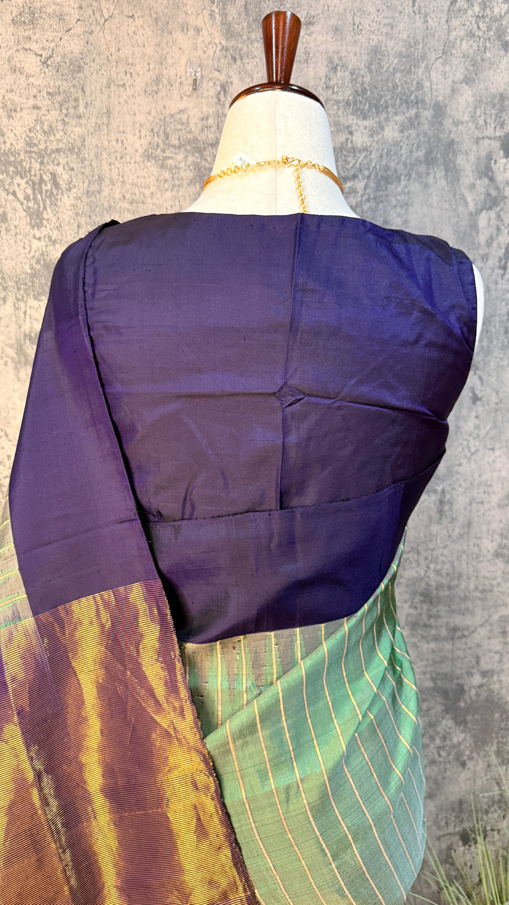 Gadwal pure silk handloom designer saree with stitched blouse