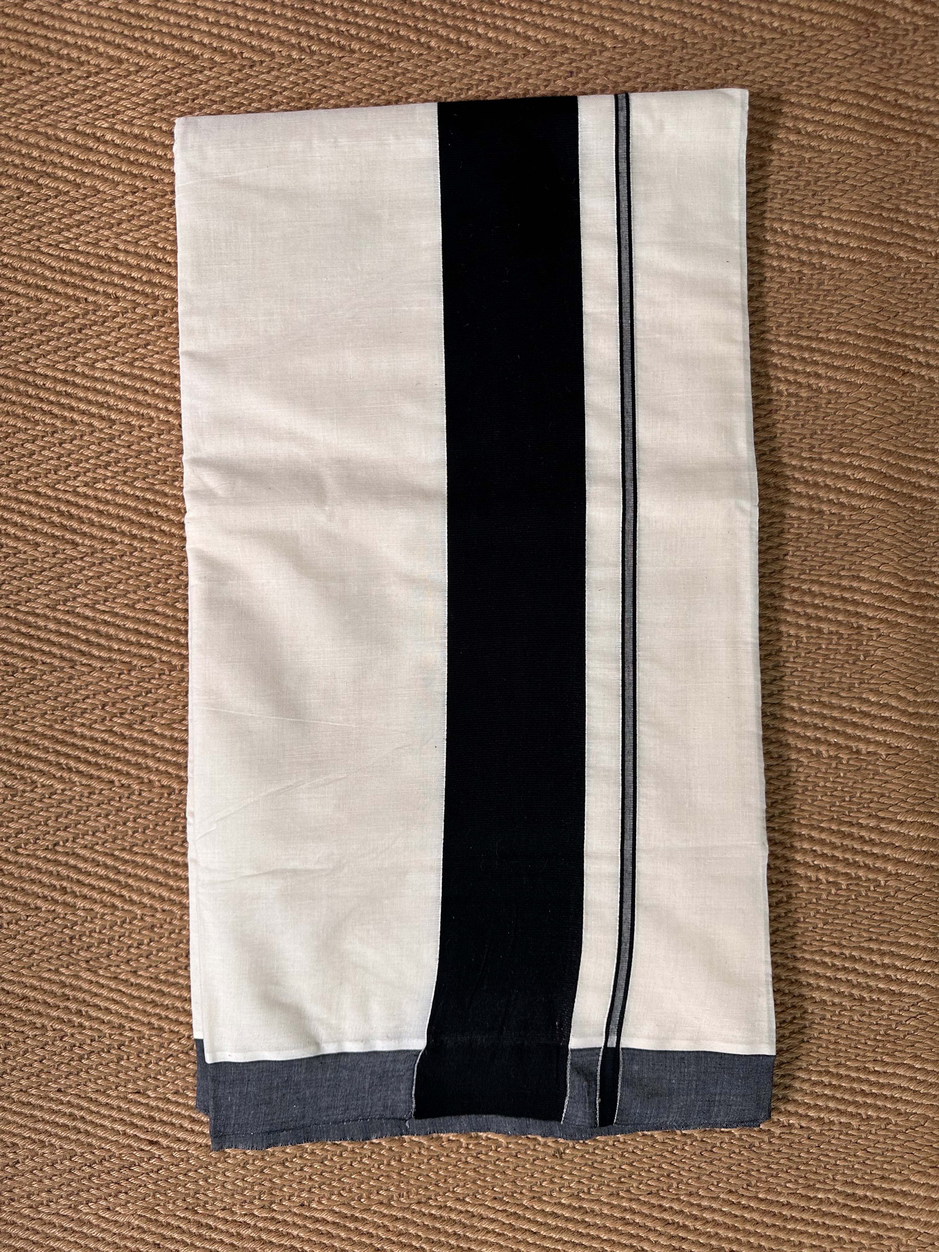 Set saree with black border