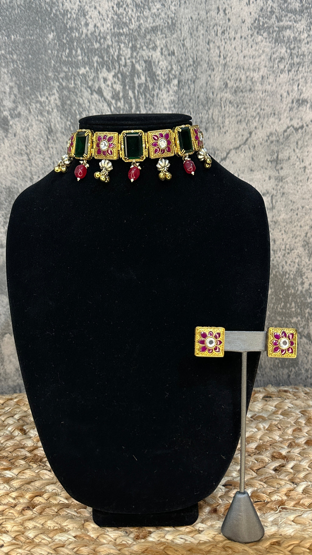 Choker with studs