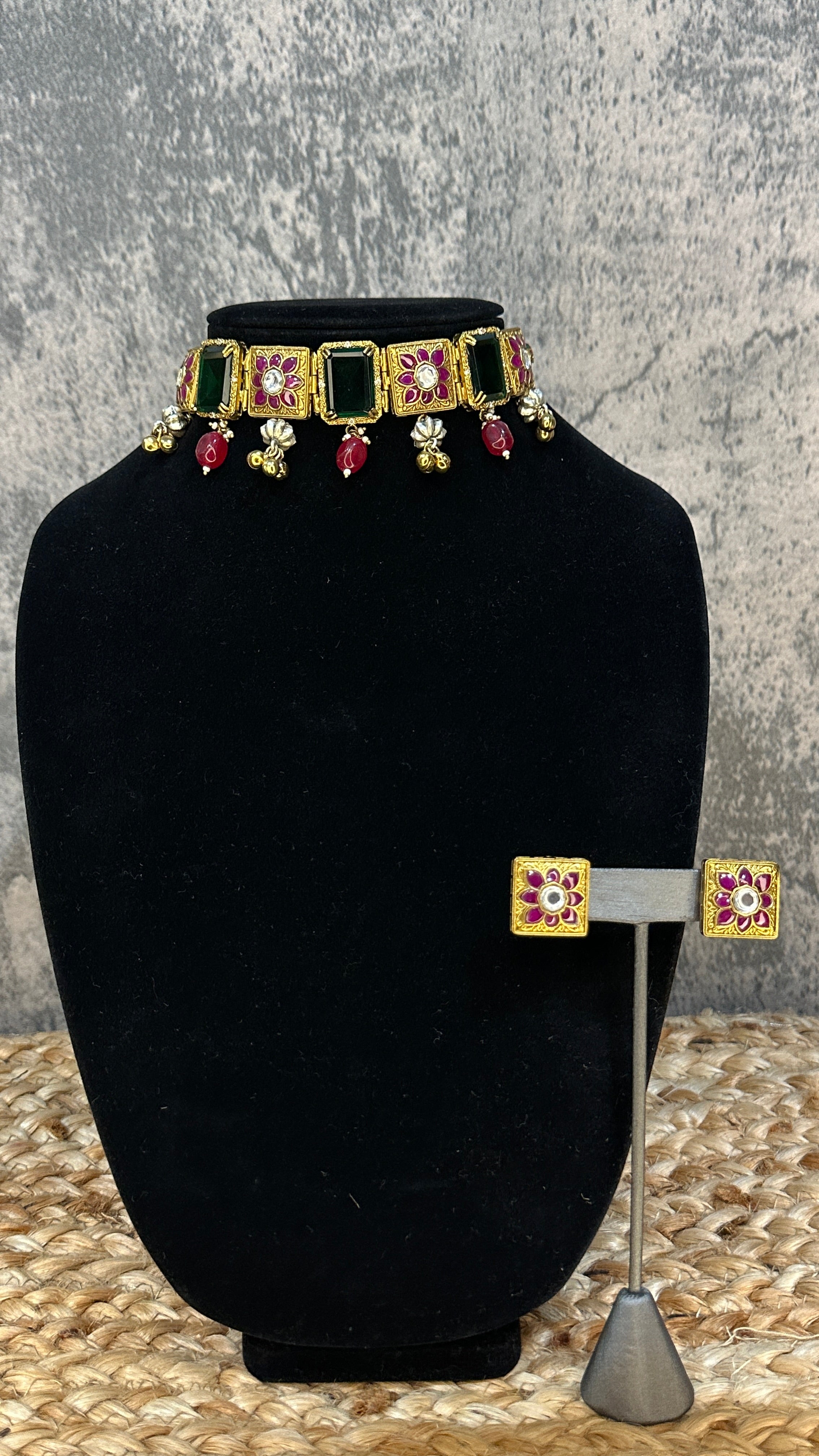 Choker with studs