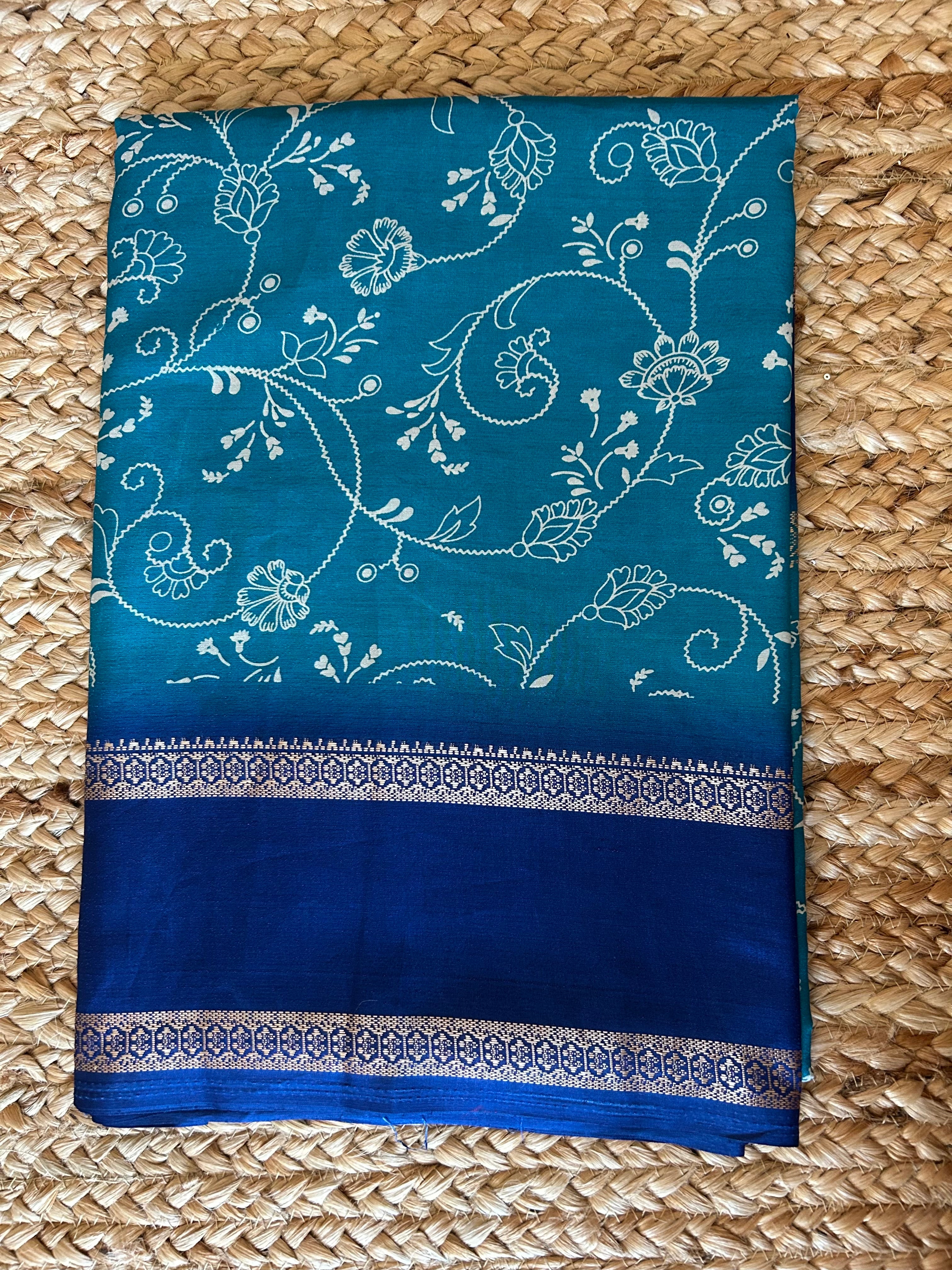Gift saree, (no pico and fall)