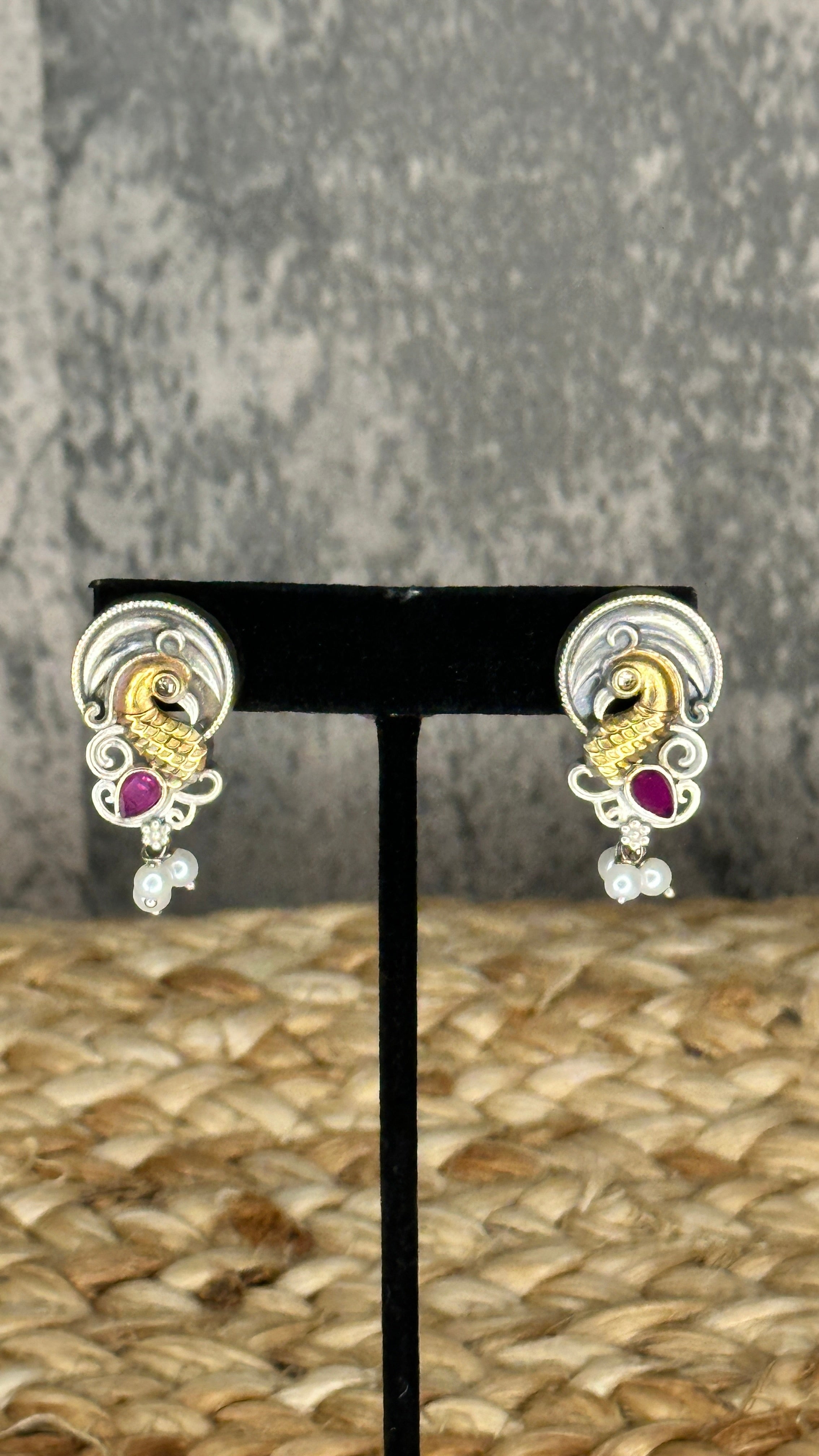 Dual tone necklace and earring