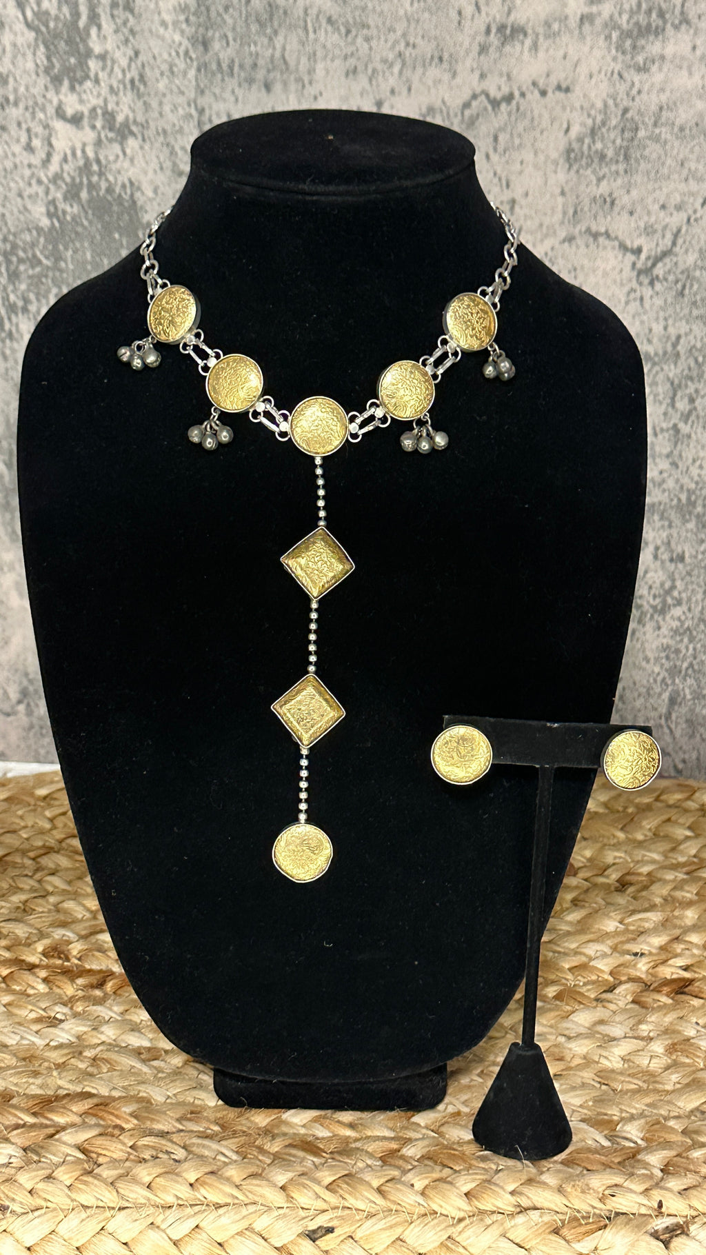 Choker with studs