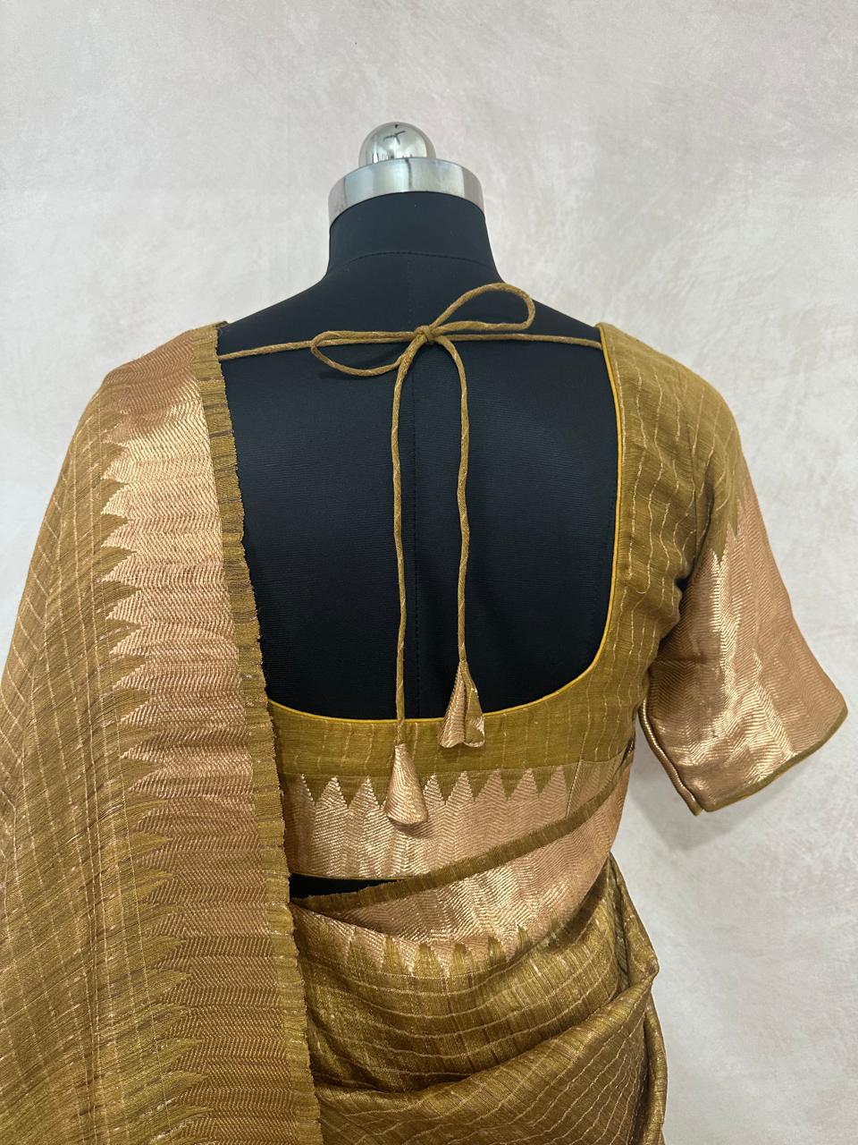 Pure handloom matka silk saaree with stitched blouse