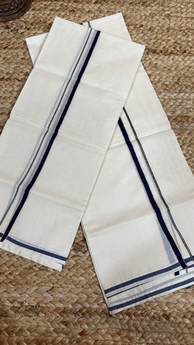 Puliyilakkara set mundu with navy blue and gold border