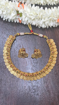 Coin necklace with stud