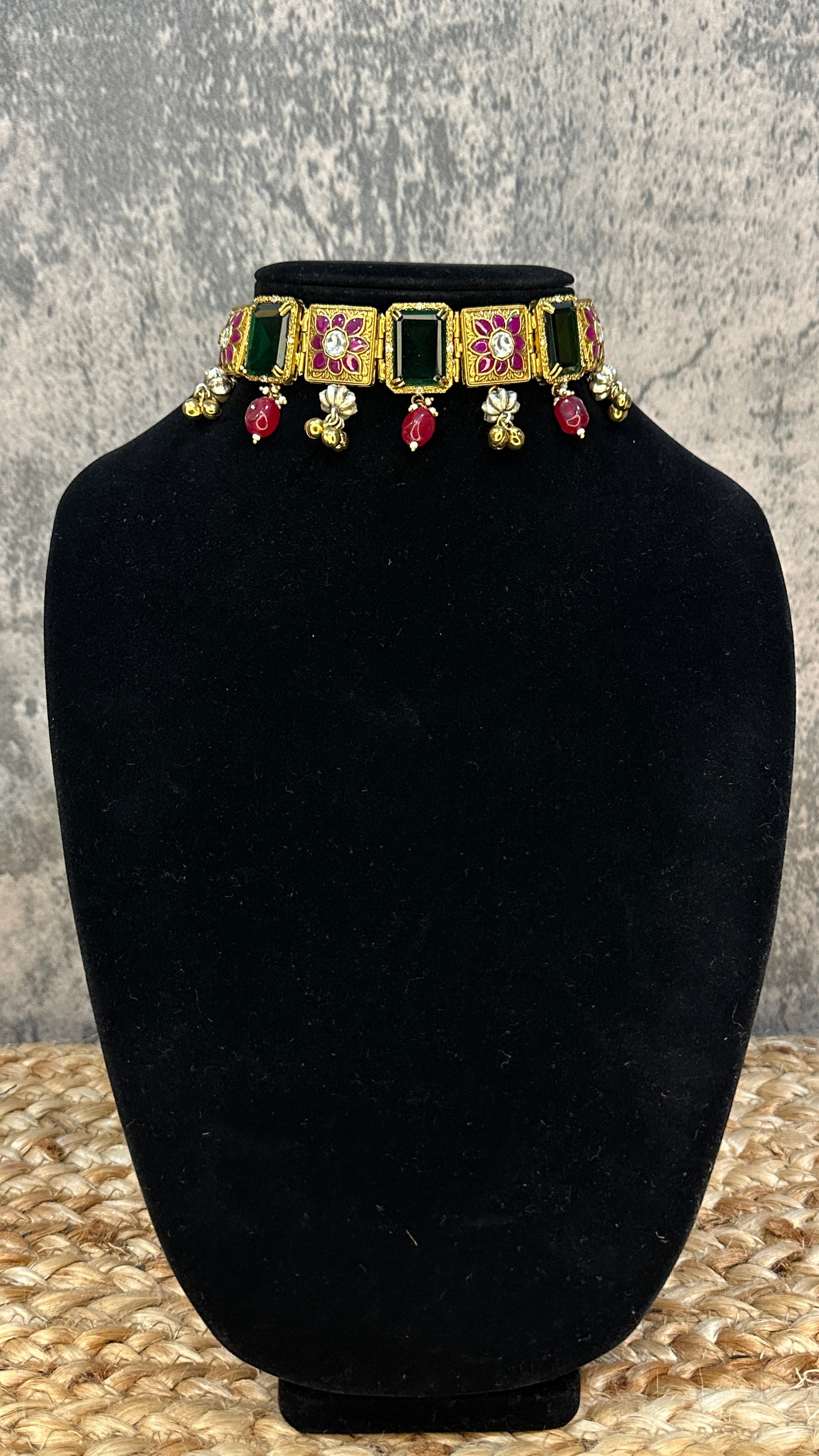 Choker with studs