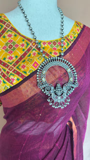 Handloom linen saree with sequins weave , with BP