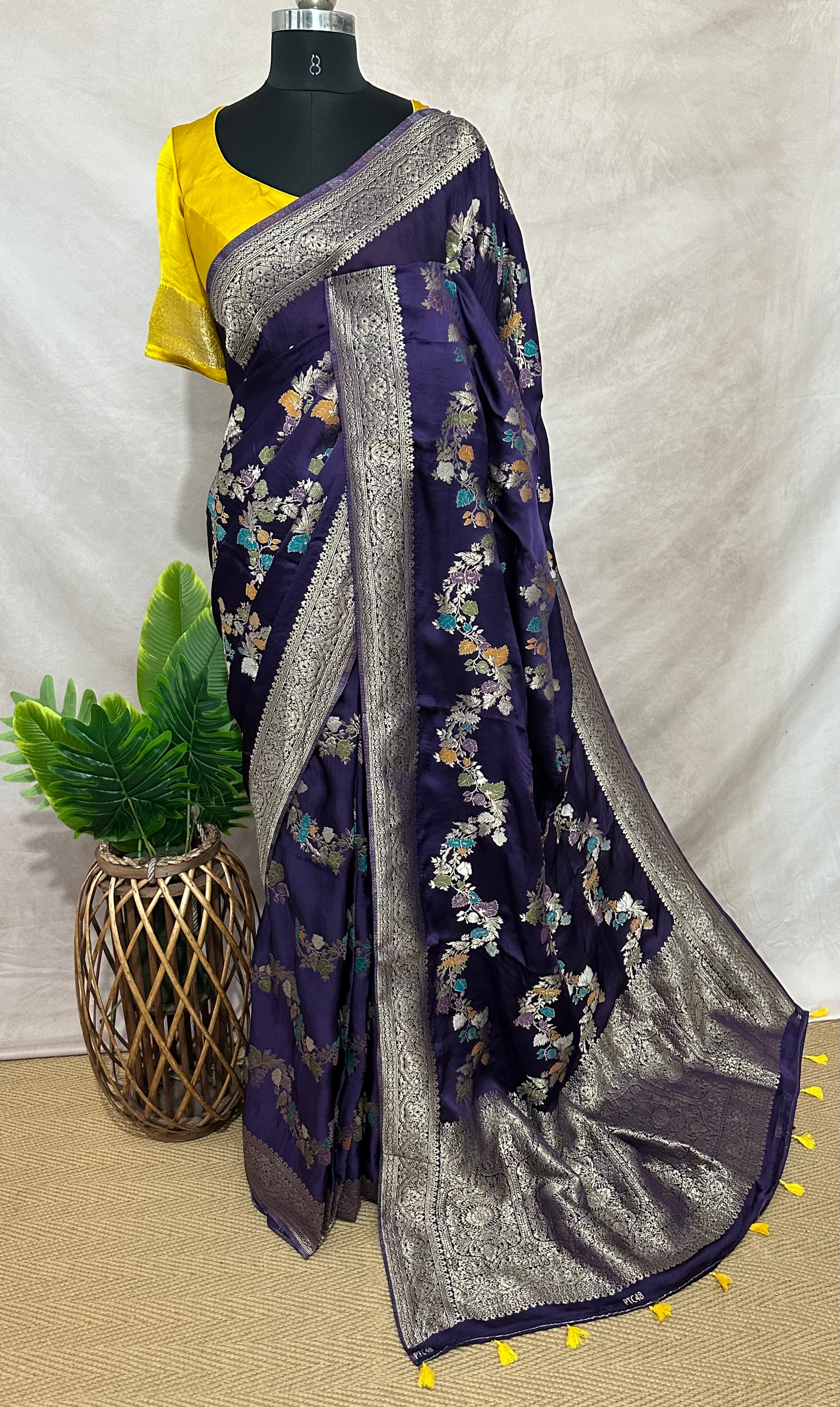 Semi crepe georgette saree with meenakari weave and contrast bllouse