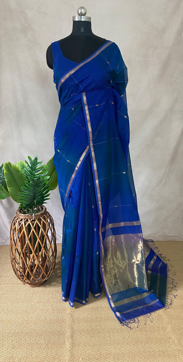 Blue double shaded Maheswari silk cotton saree with stitched blouse