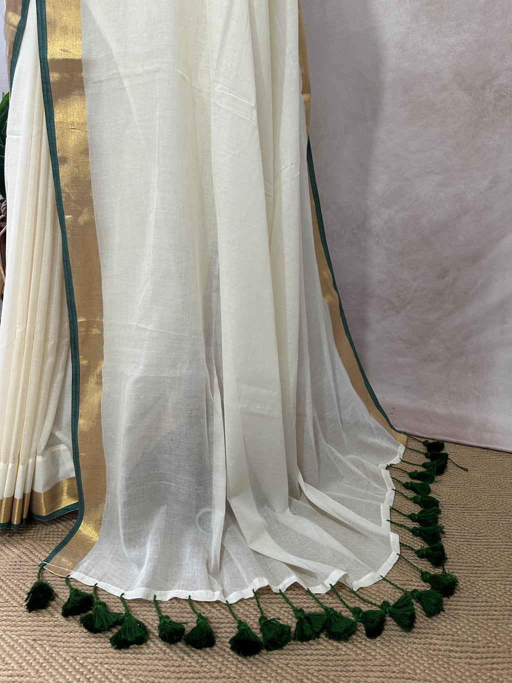 Green and gold border 120 mulcotton saree