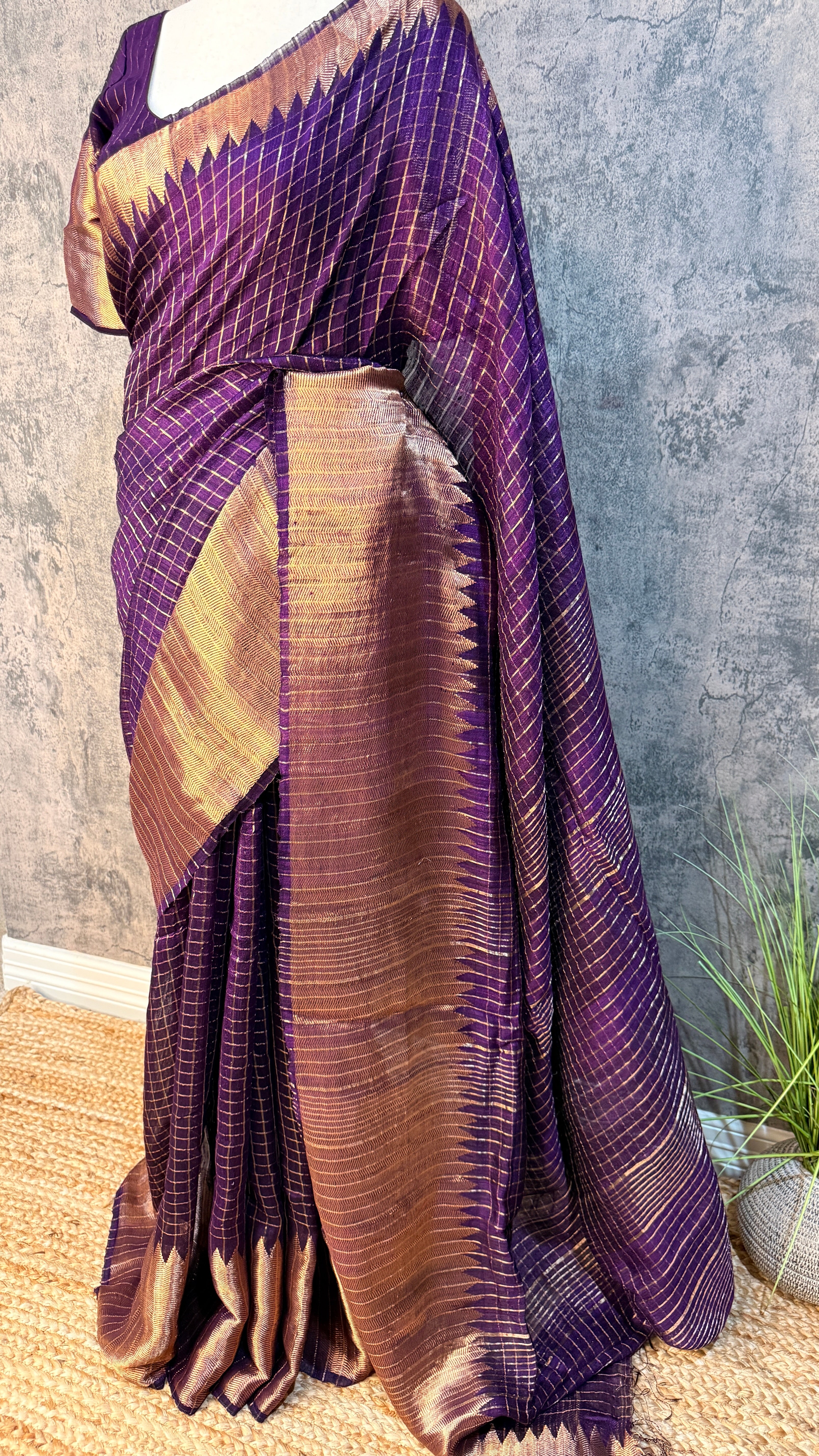Pure handloom matka silk saaree with stitched blouse