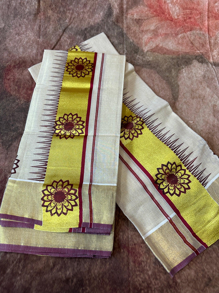 Tissue set mundu with maroon print