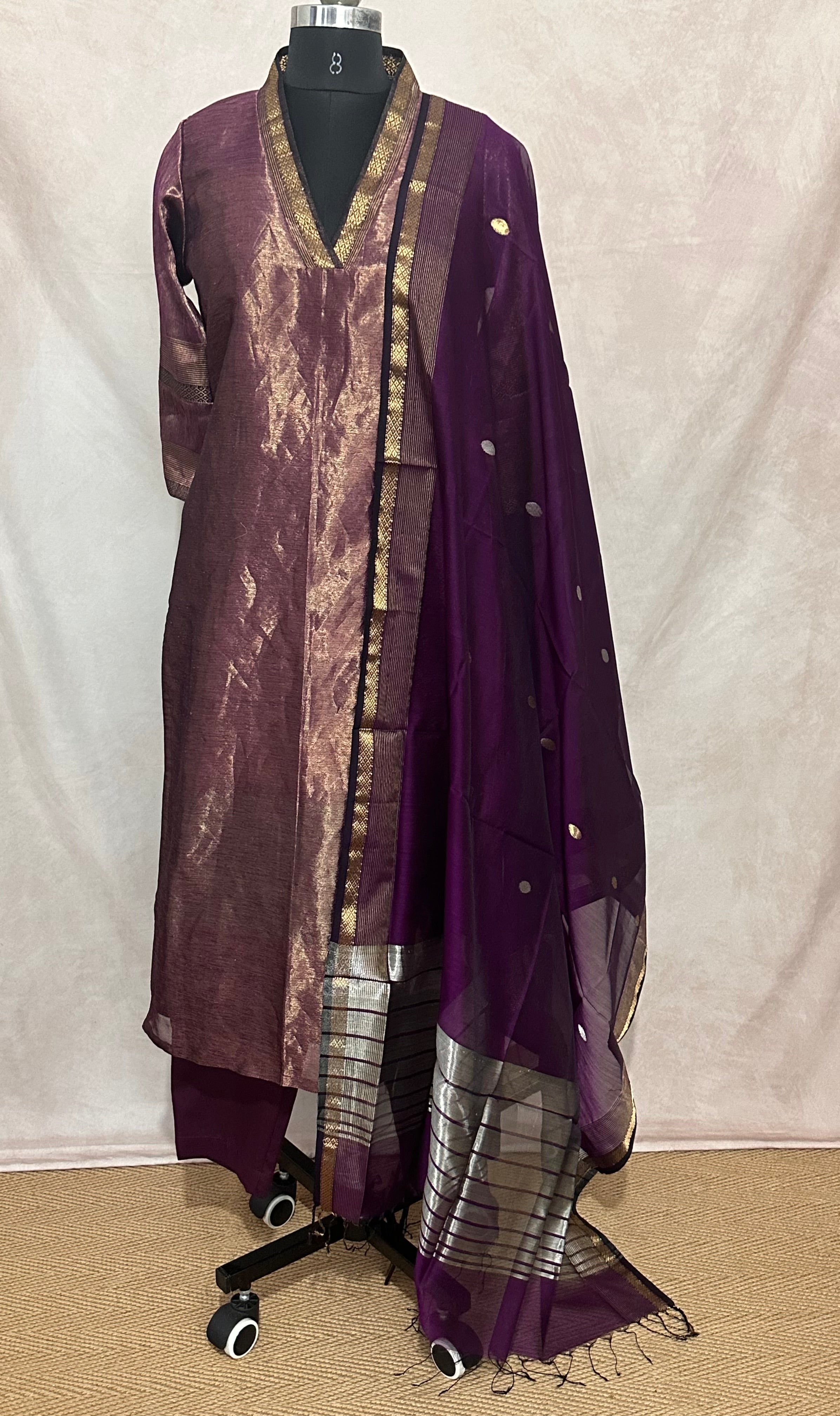 Maheshwari tissue cotton kurti with bottom and dupatta