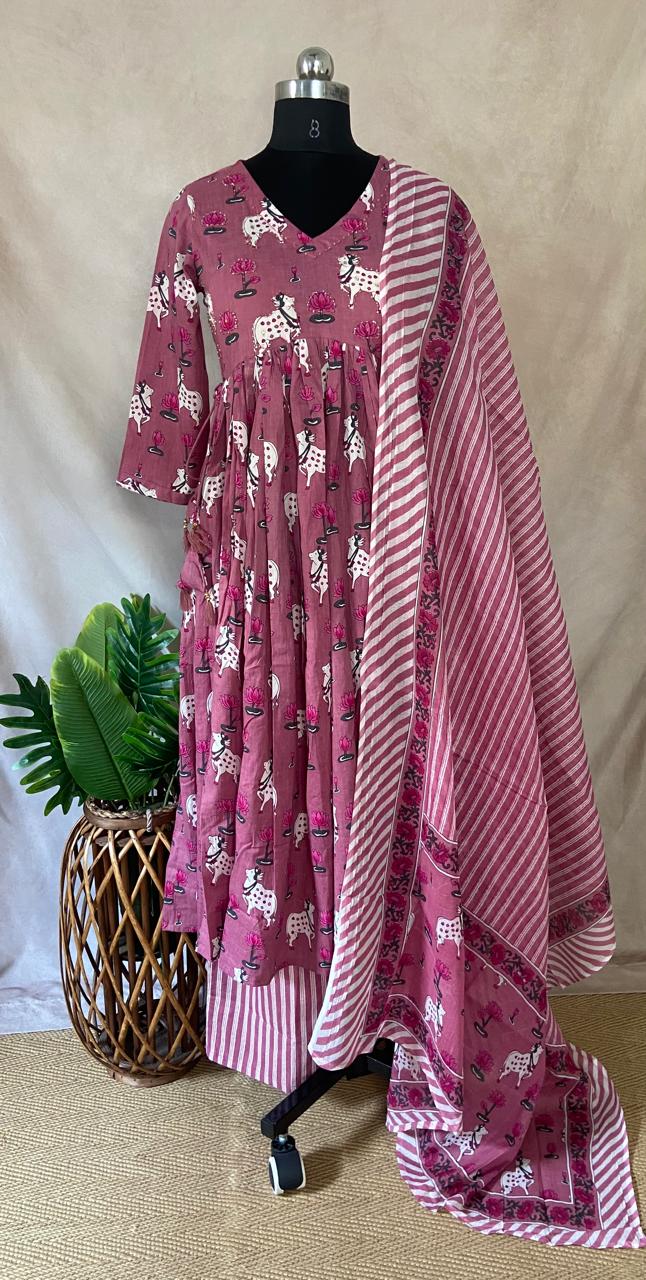 Velvet rose color cotton kurti with pitchwai print, bottom and dupatta