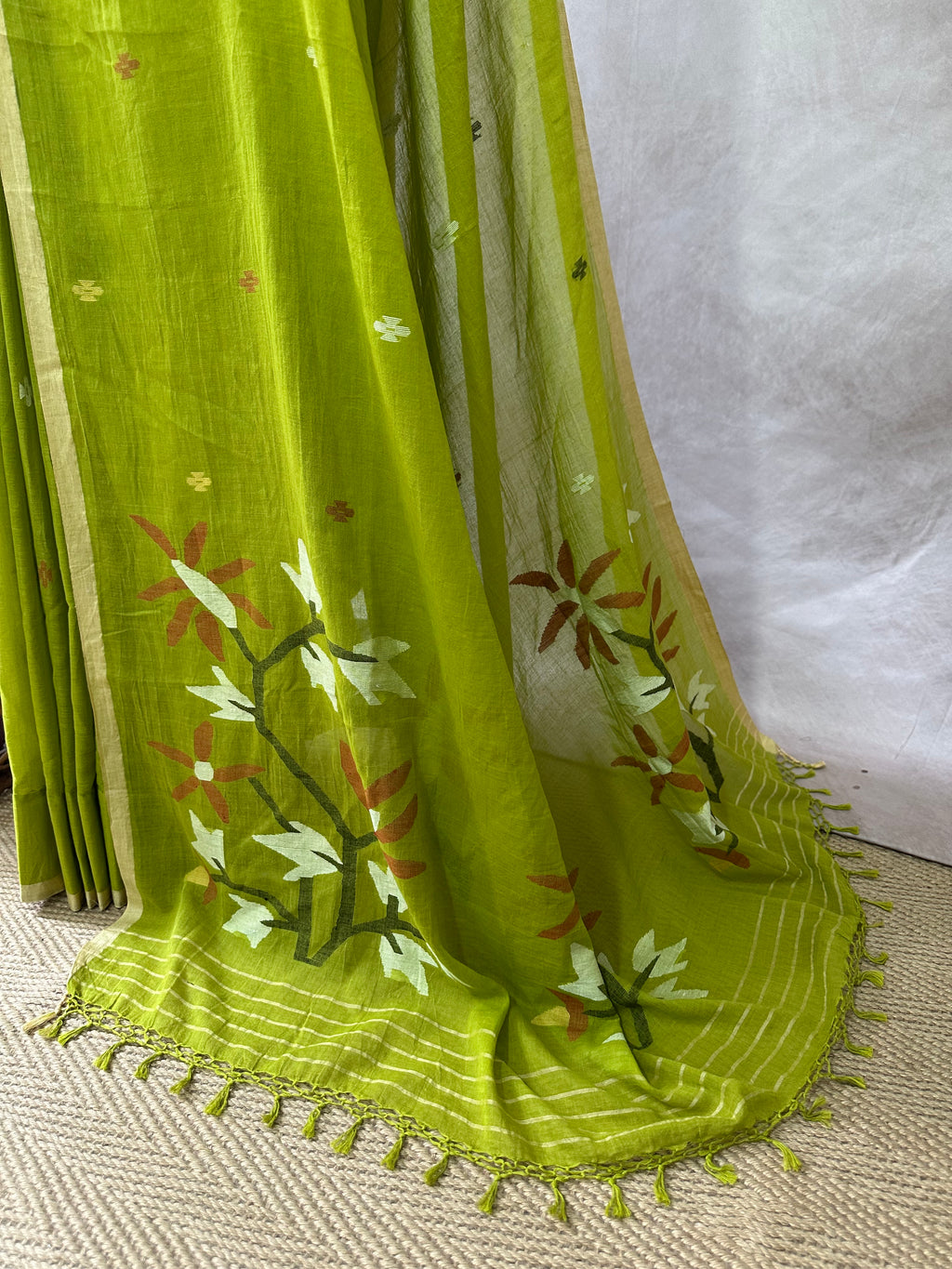 Light green with handloom jhamdani weave