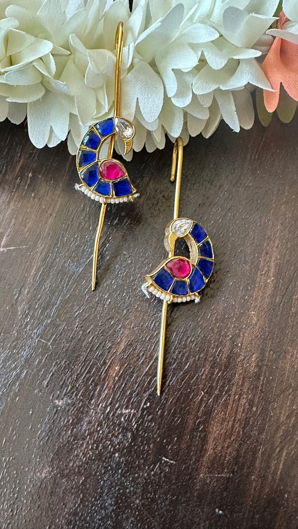 Blue and red color kundan stone ear pin/cuff
