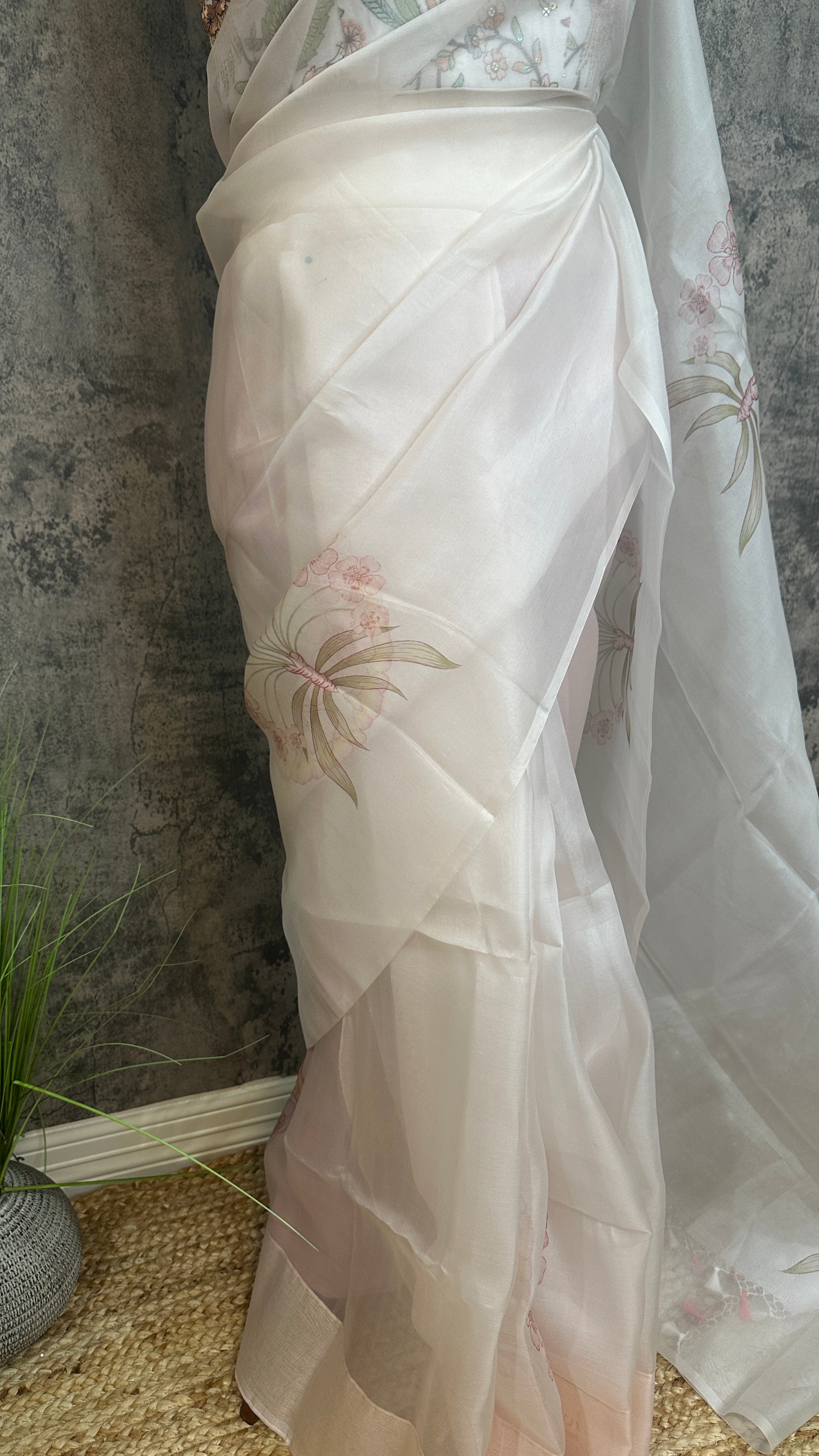 Pastel pink silk organza saree with digital print, with BP