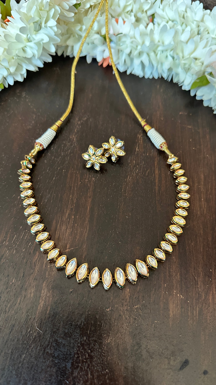 Kundan and meenakari necklace