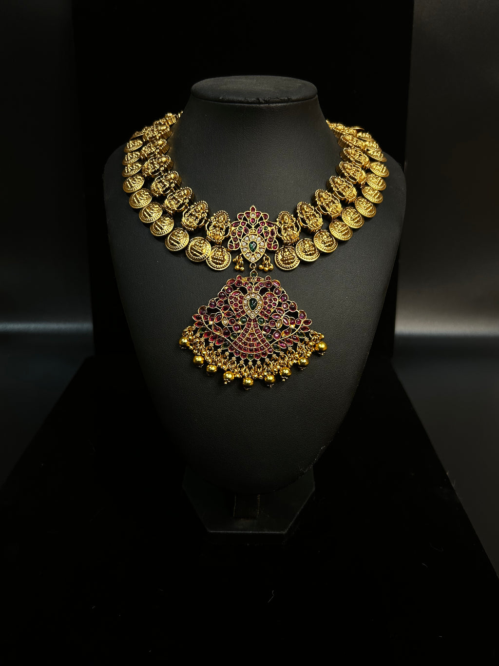 Necklace with pendent and jhumka