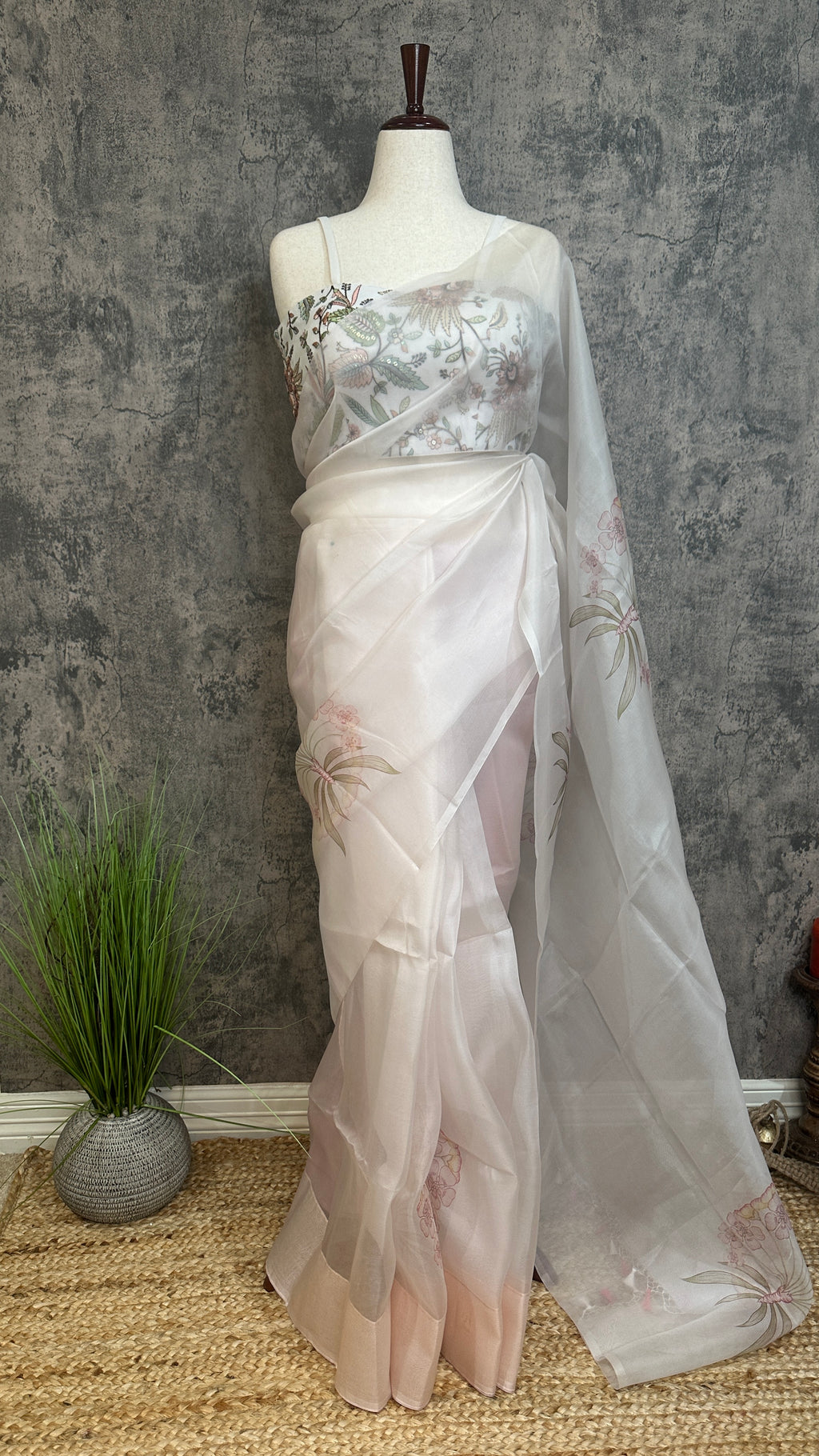 Pastel pink silk organza saree with digital print, with BP