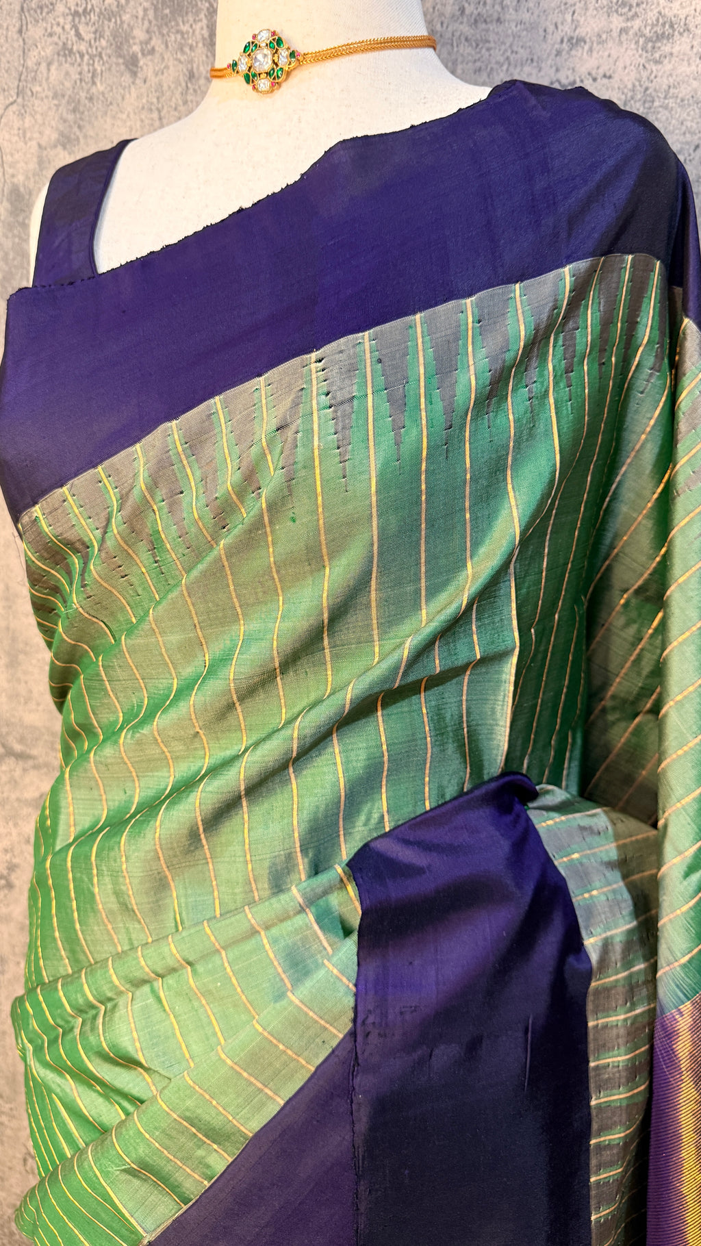 Gadwal pure silk handloom designer saree with stitched blouse