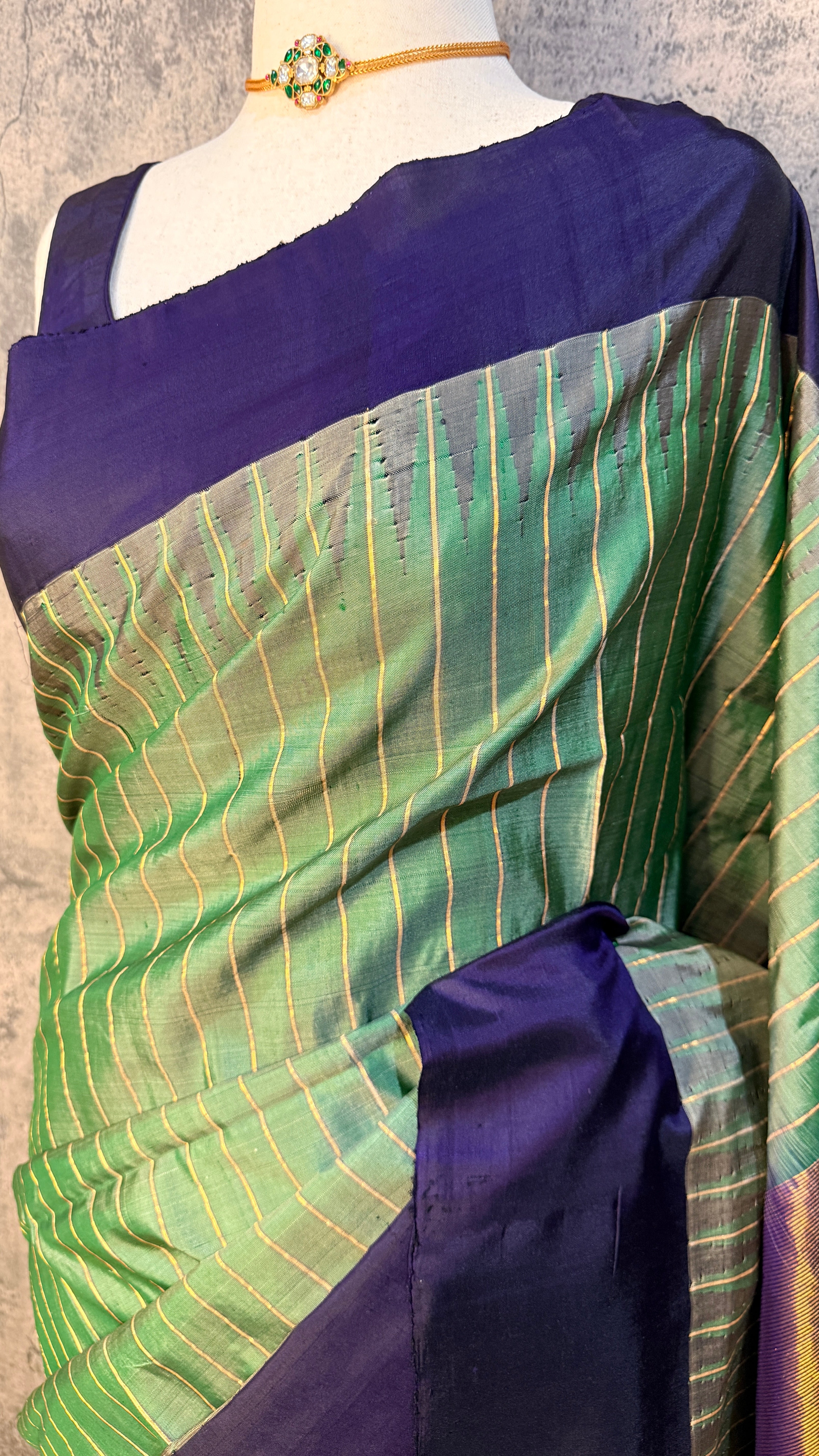Gadwal pure silk handloom designer saree with stitched blouse