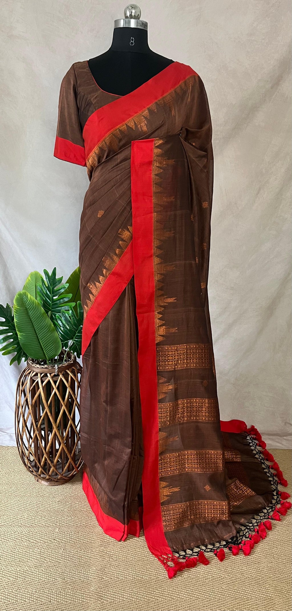 Handloom cotton saree with temple border and stitched blouse
