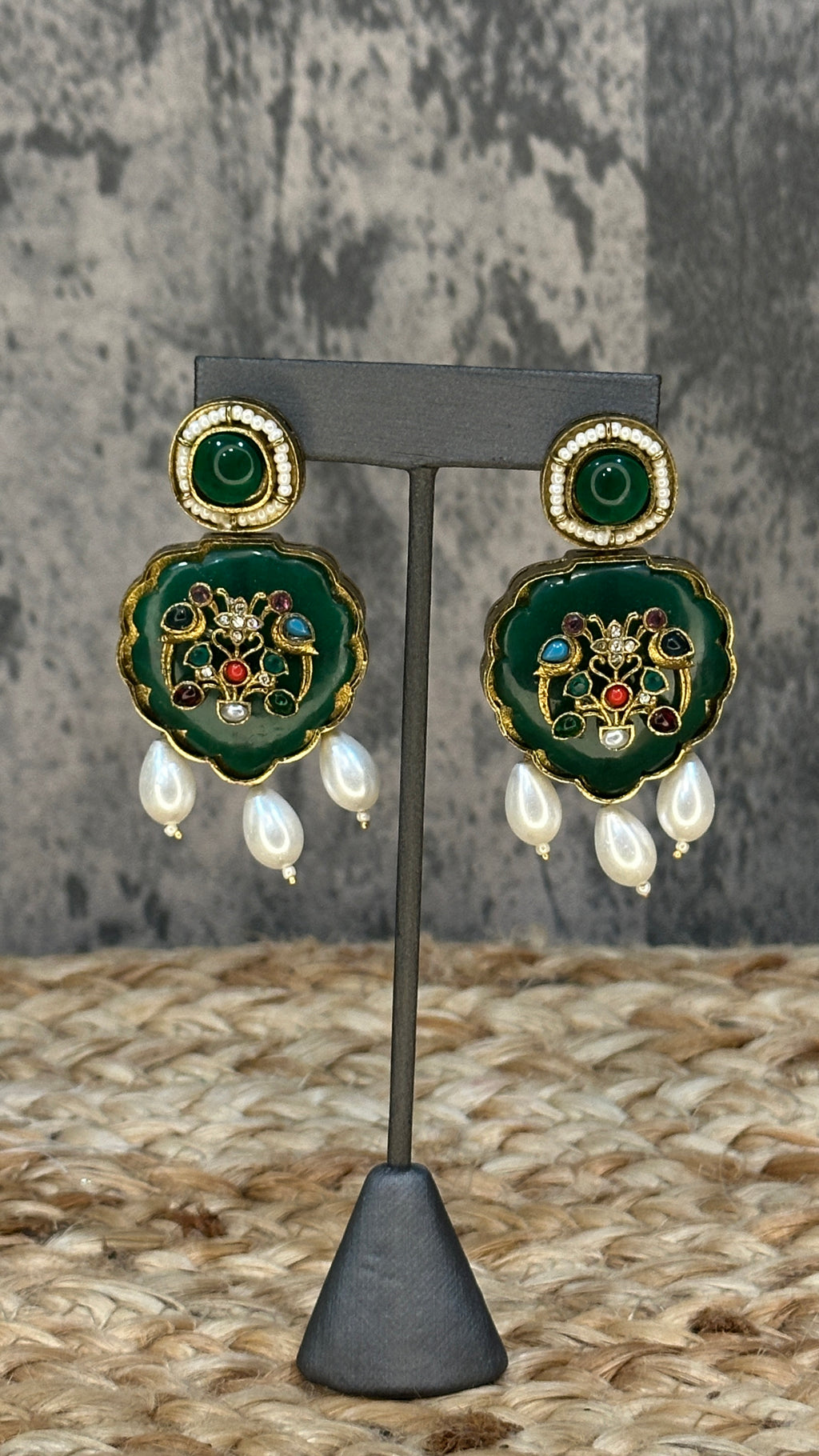 Necklace with Green and multi color stones