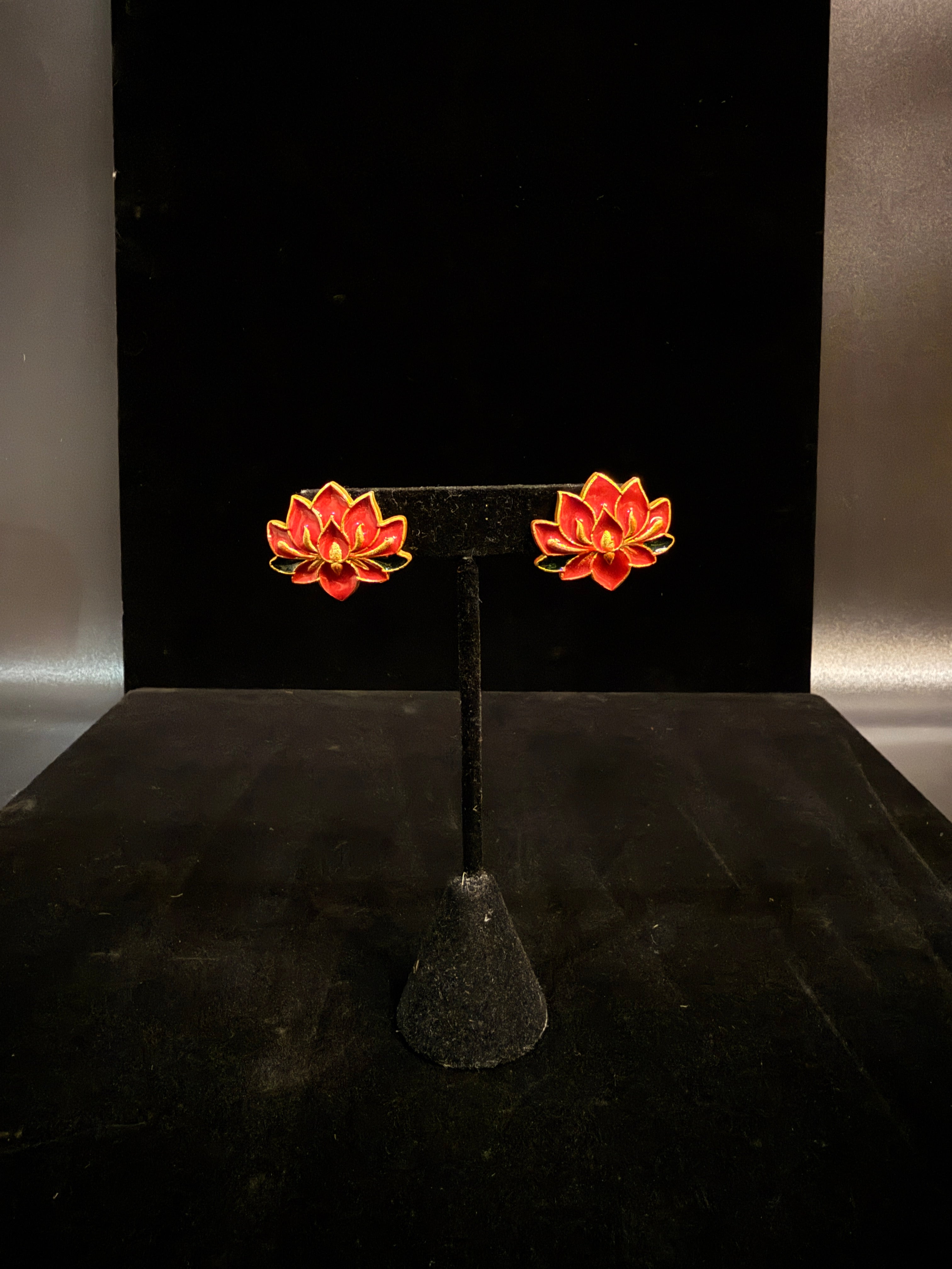 Lotus meenakari necklace with stud