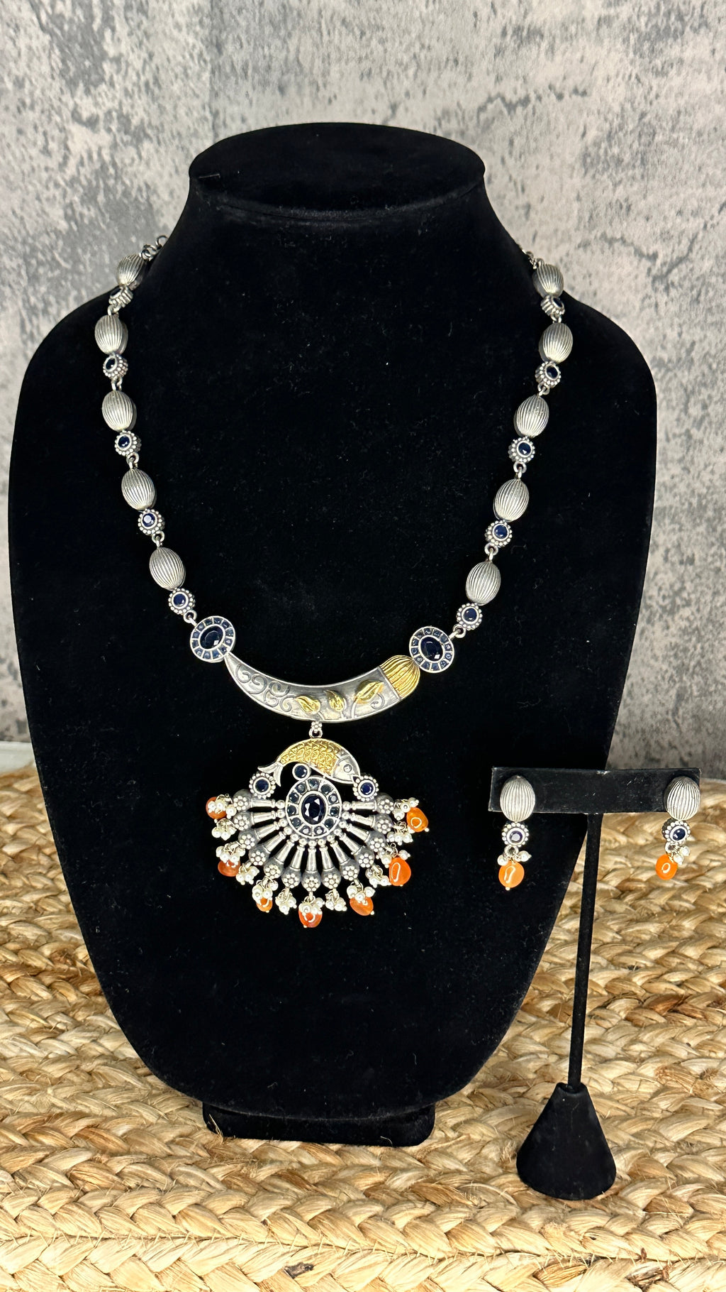 Dual tone necklace and earring