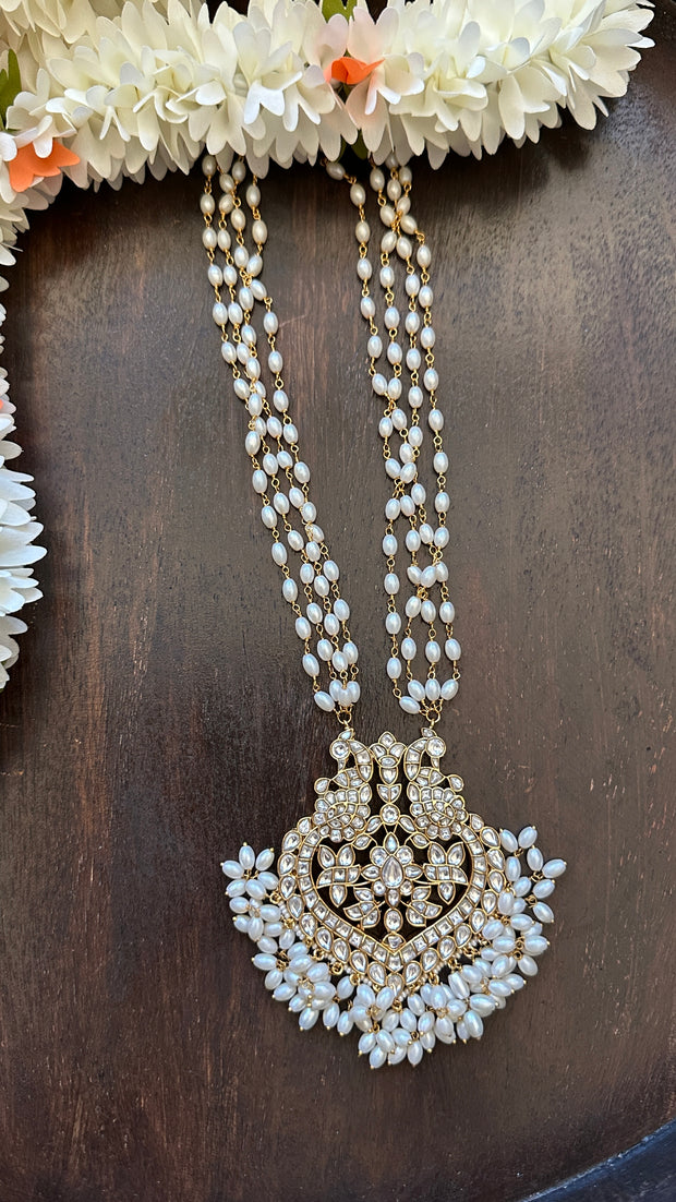 Jadau kundan pendent with 4 line pearl chain